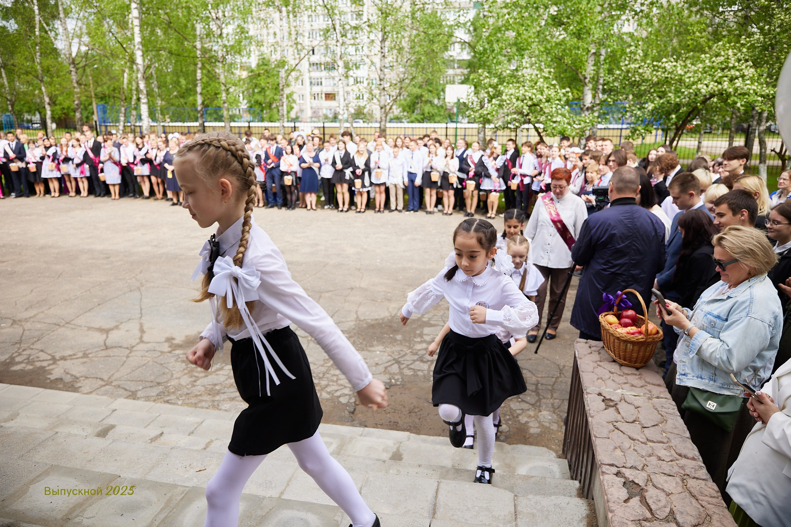 Выпускной «Прощай школа» 2025 год. Спортивный фотограф Некрасов Денис