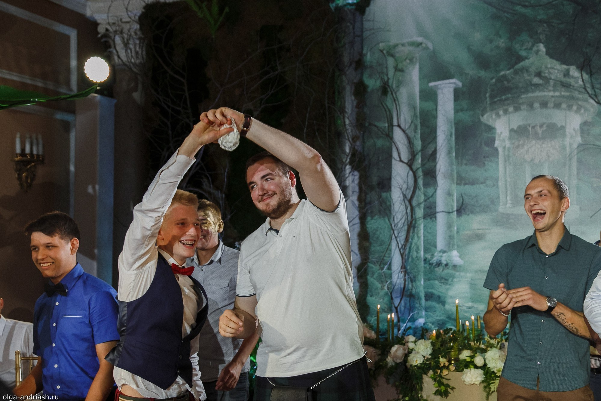 Вечерняя выездная регистрация. Семейный, портретный и свадебный фотограф в Санкт-Петербурге и Москве