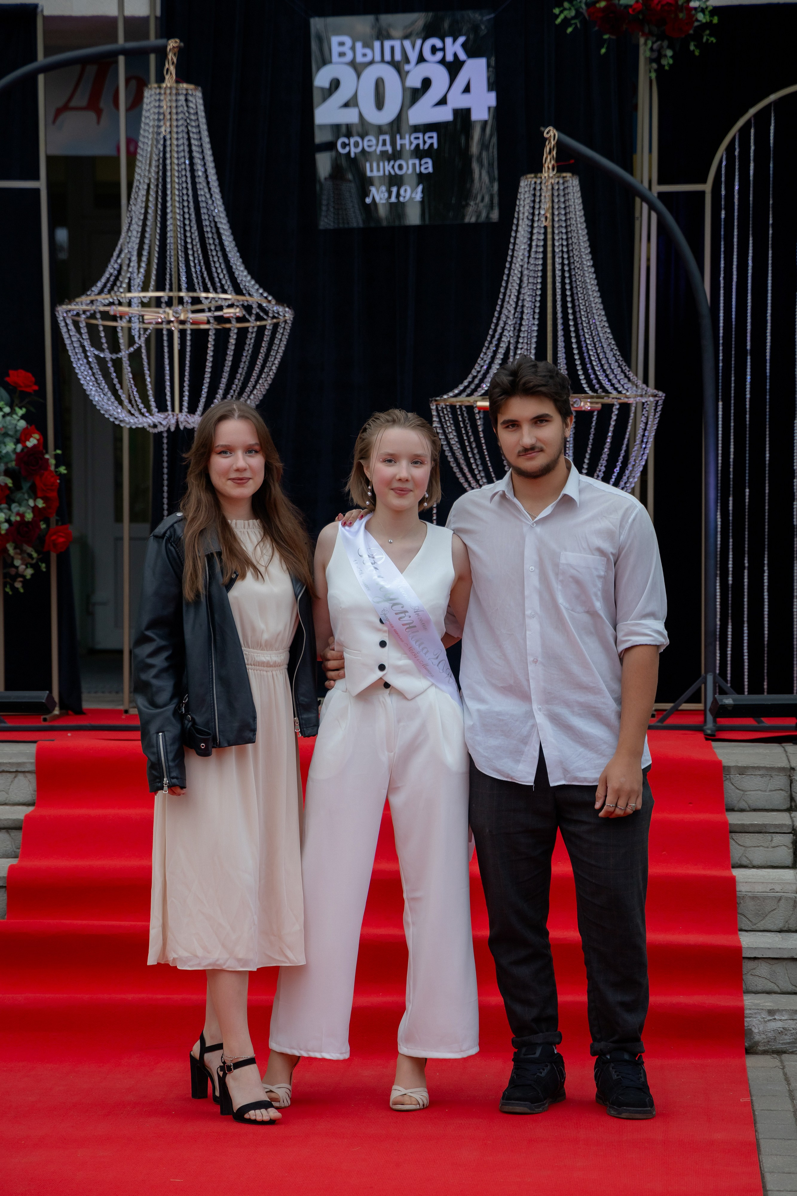 Школьный выпускной 2024 год в Соколе (Минск). Свадебный фотограф в Минске/Беларуси Сергей Спиридонов