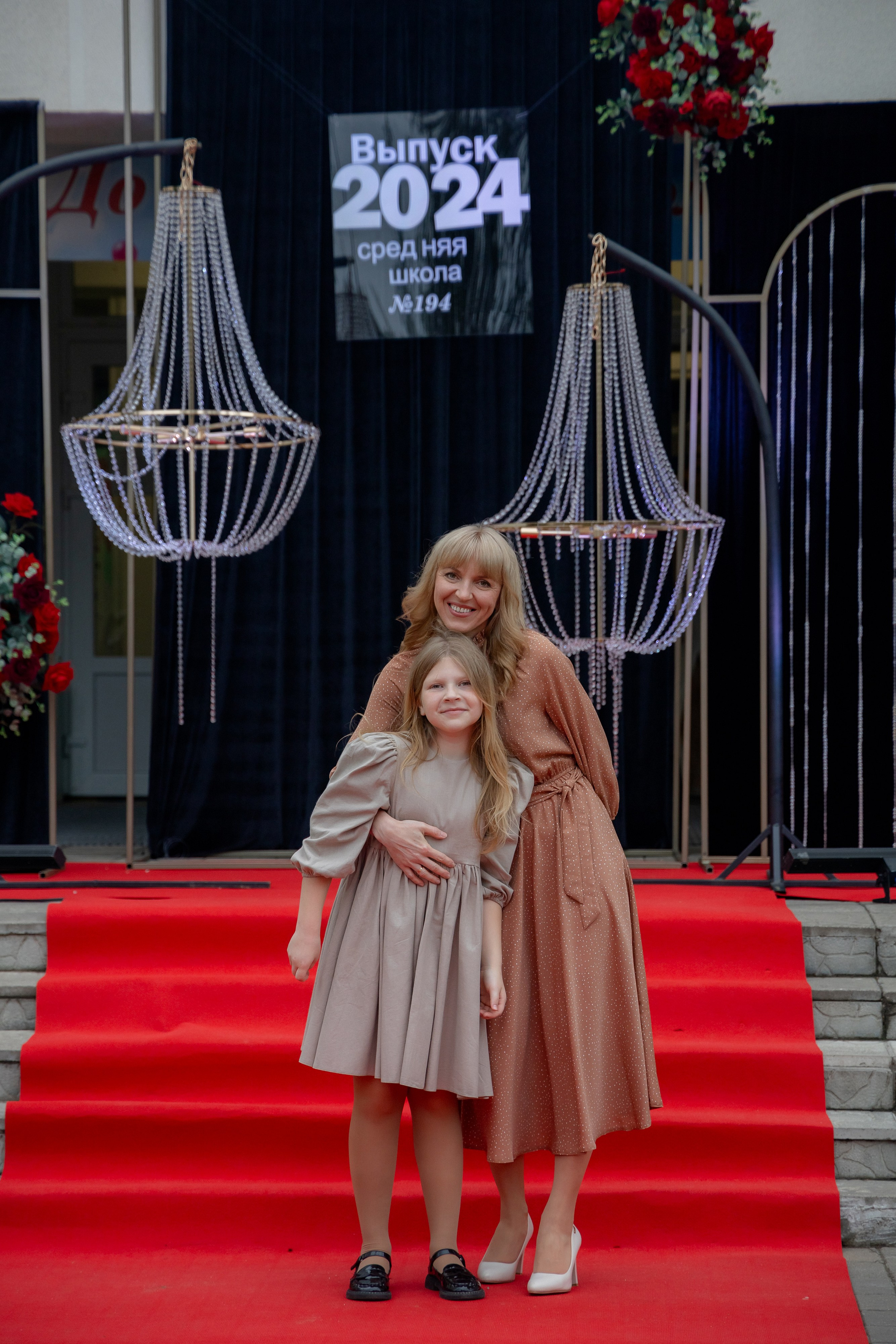 Школьный выпускной 2024 год в Соколе (Минск). Свадебный фотограф в Минске/Беларуси Сергей Спиридонов
