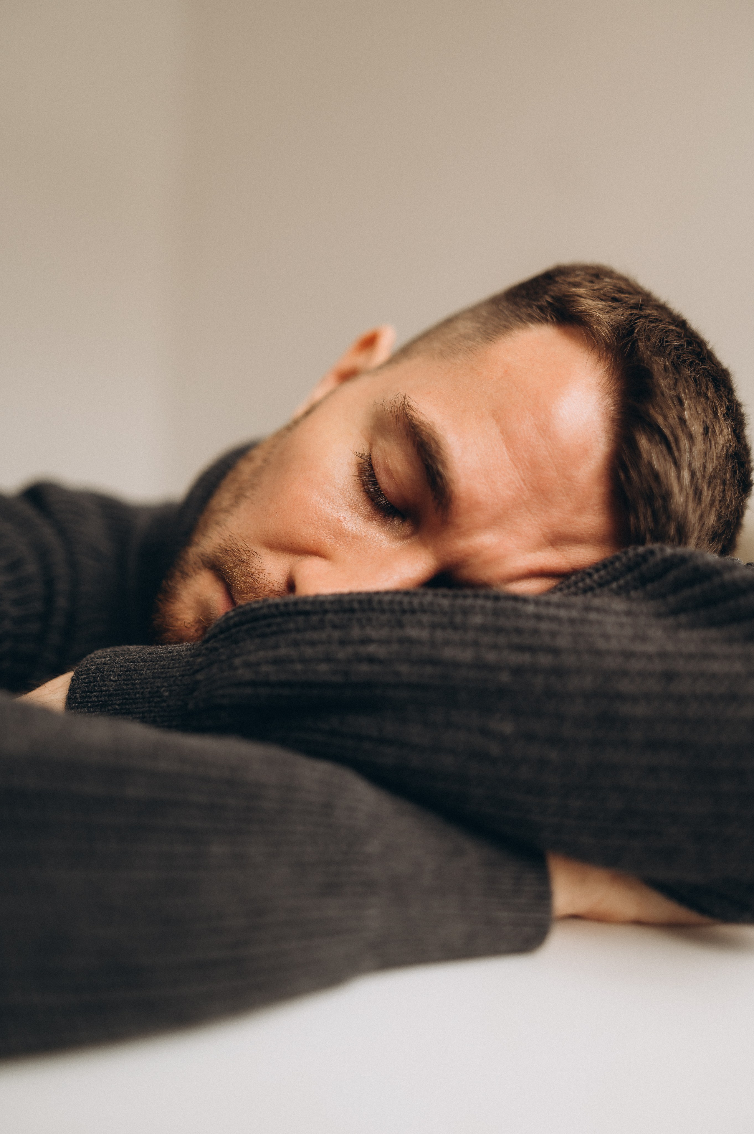 Антон студия Спб (мужская индивидуальная съемка). Фотограф ПИТЕР СПБ Надежда Баранова