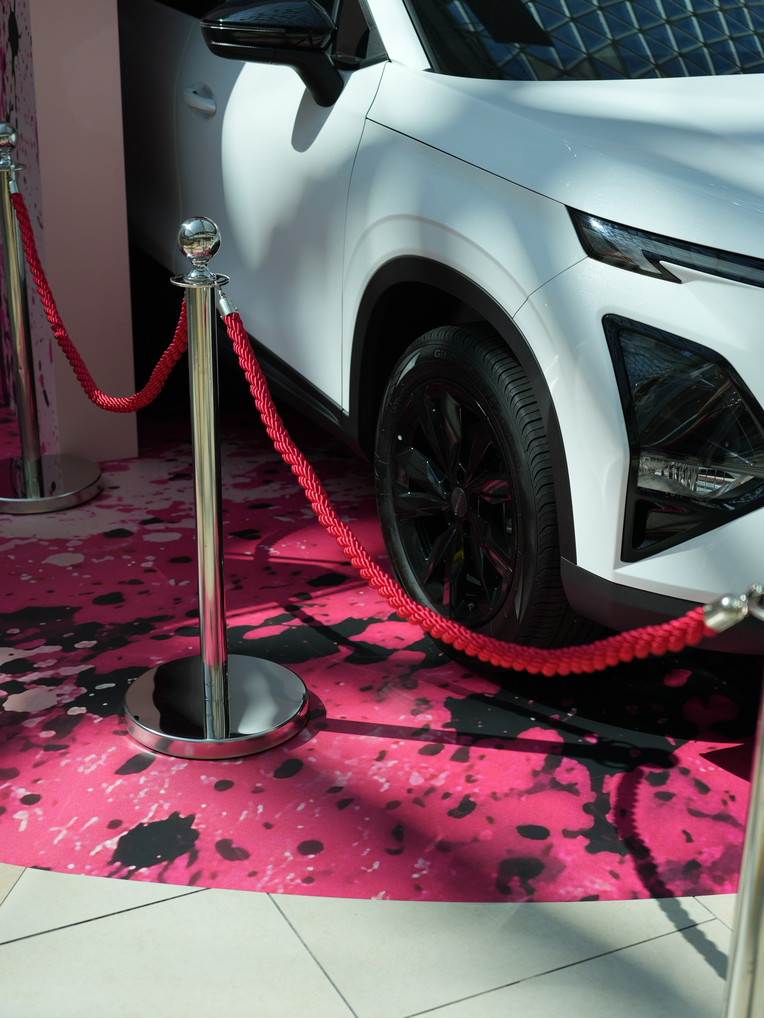 Промо-зона для розыгрыша автомобиля в ТРЦ