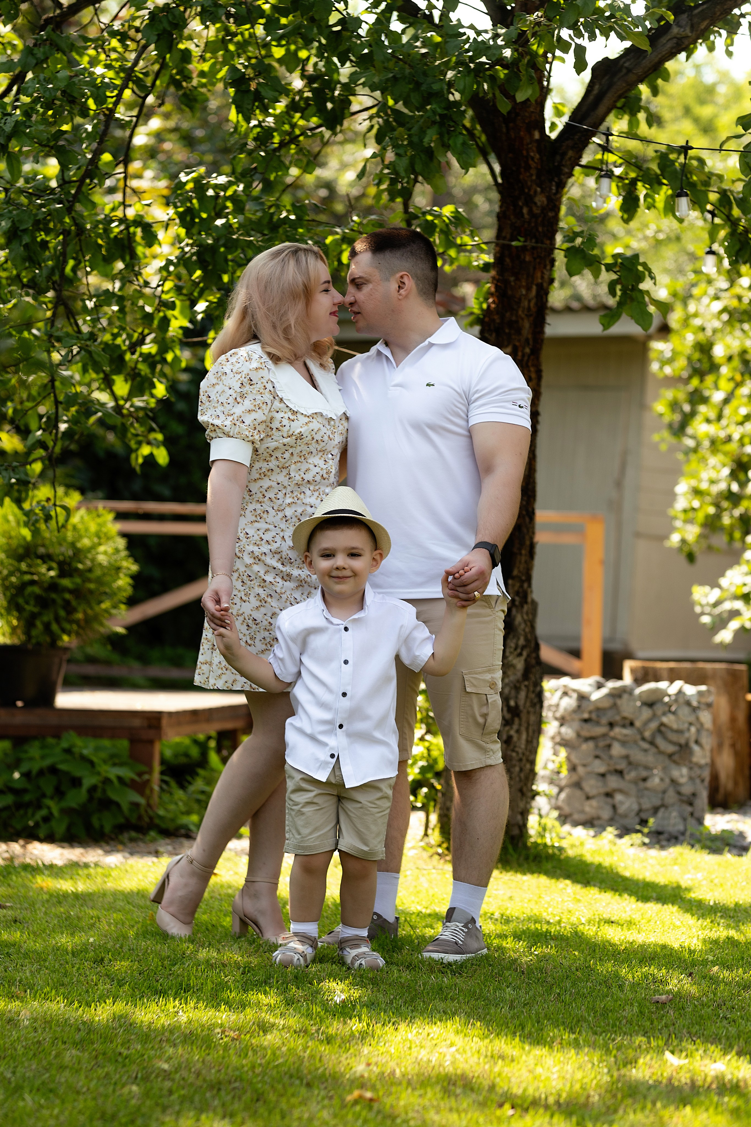 Семейная фотосессия на фотодаче в Купавне. Фотограф в Железнодорожном и Балашихе