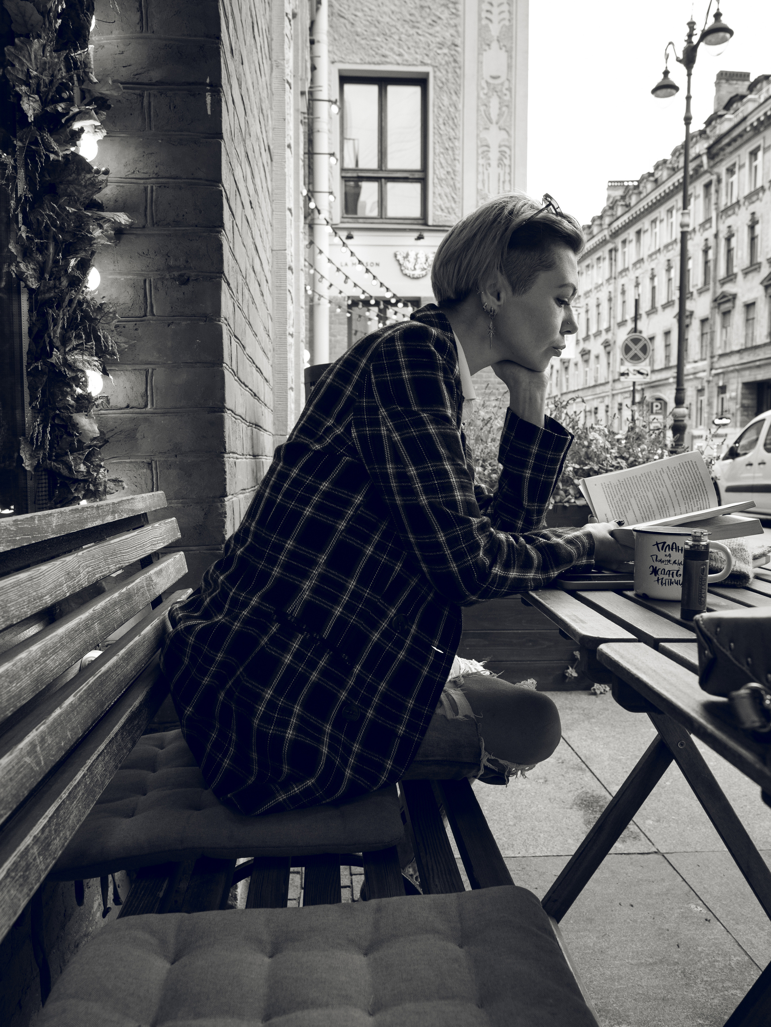 Вика, кафе. Фотосессия в Спб в студии, фотограф Панютина Марина