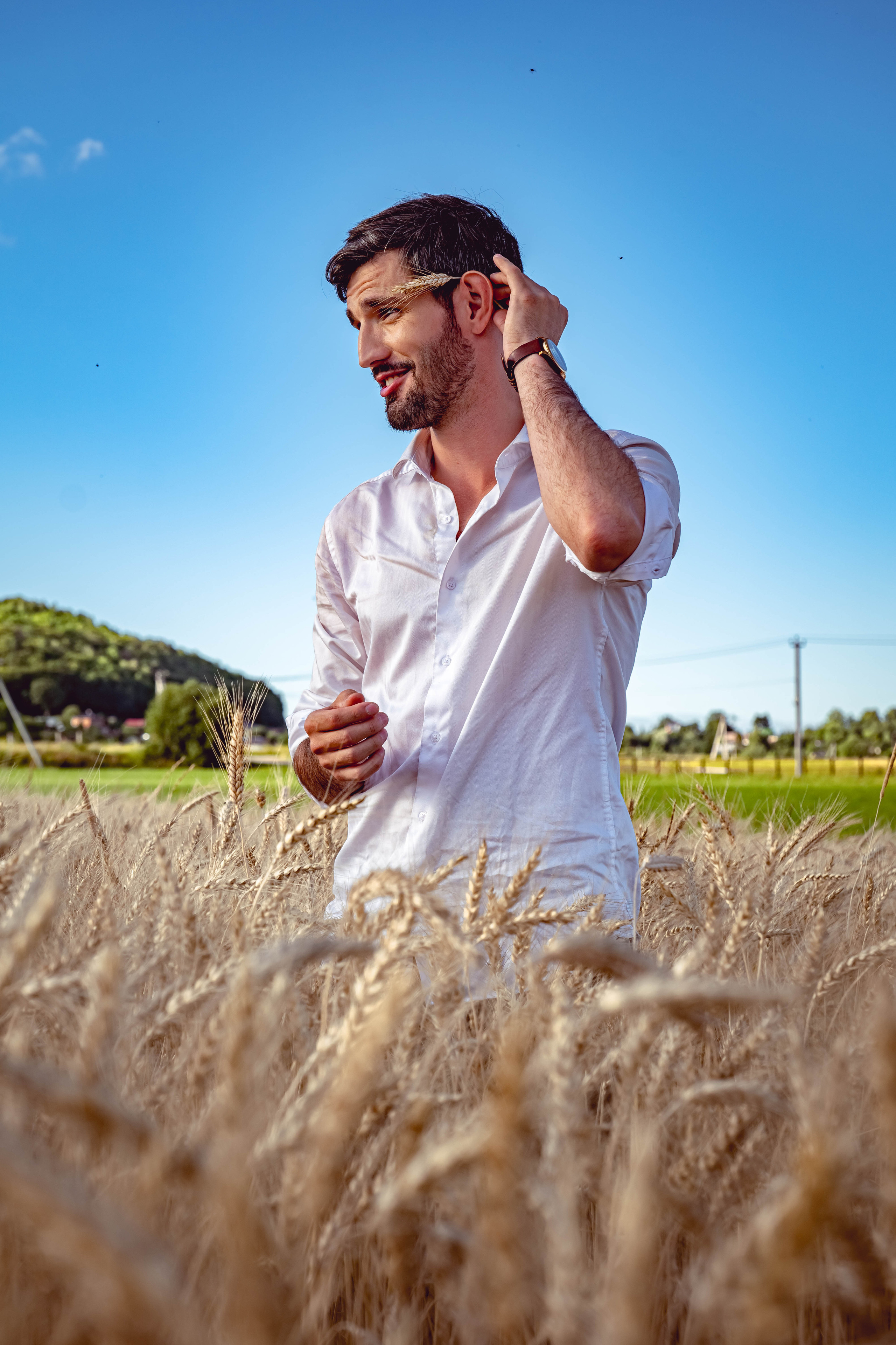 Иван в поле. Фотосессия в Спб в студии, фотограф Панютина Марина