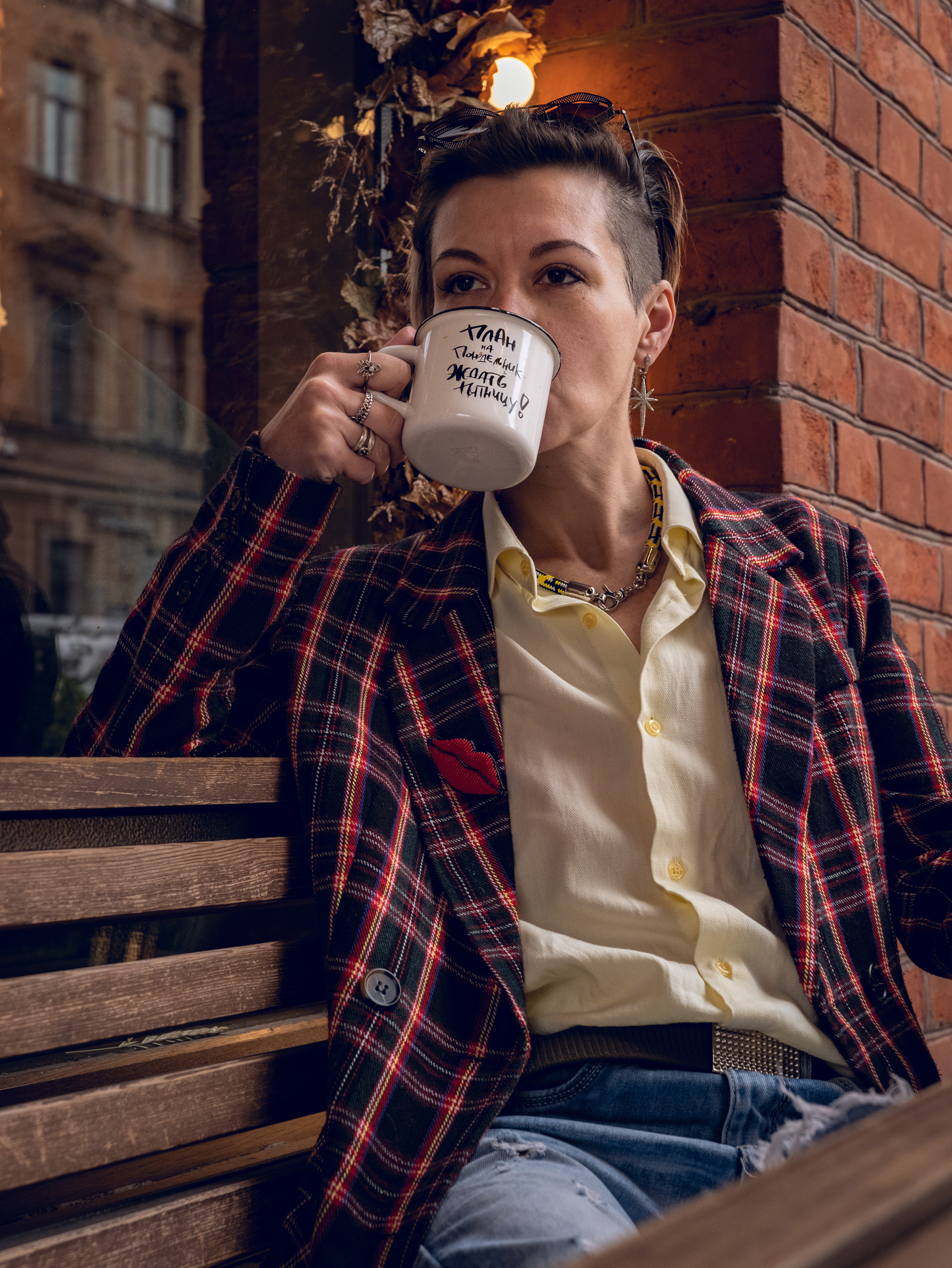 Вика, кафе. Фотосессия в Спб в студии, фотограф Панютина Марина