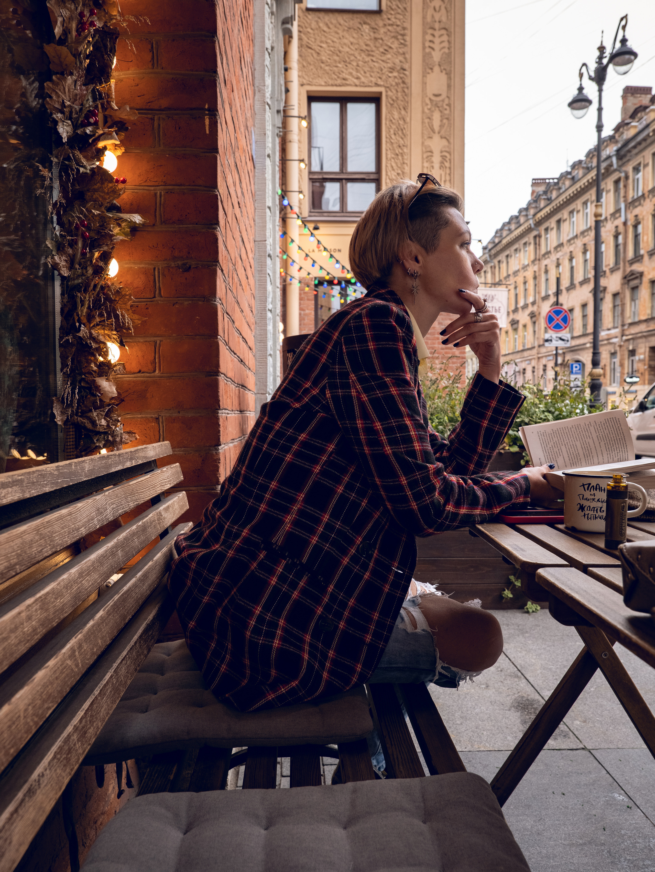 Вика, кафе. Фотосессия в Спб в студии, фотограф Панютина Марина
