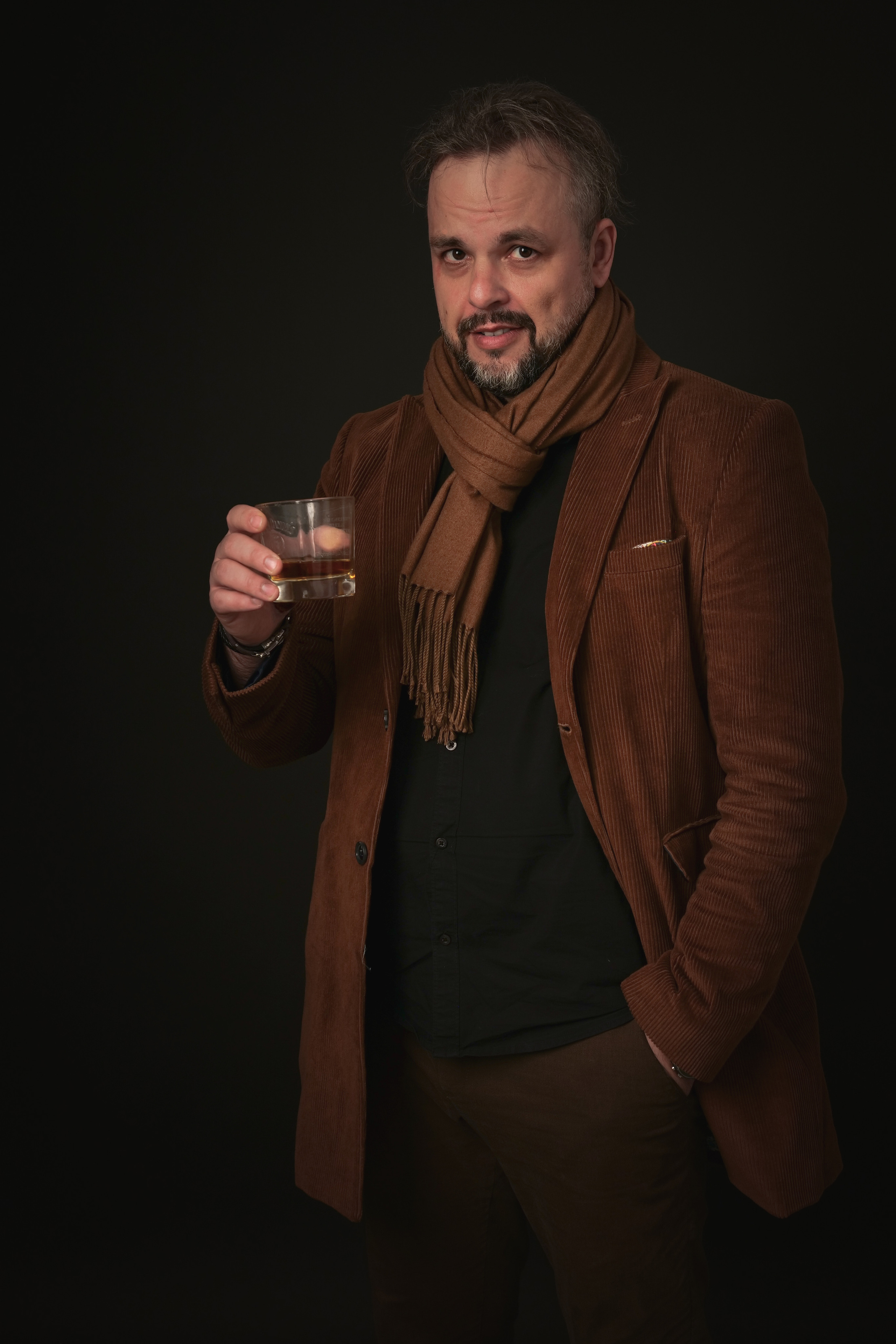 Фотограф Александр Шведов. Портрет. Фотосессия в Спб в студии, фотограф Панютина Марина