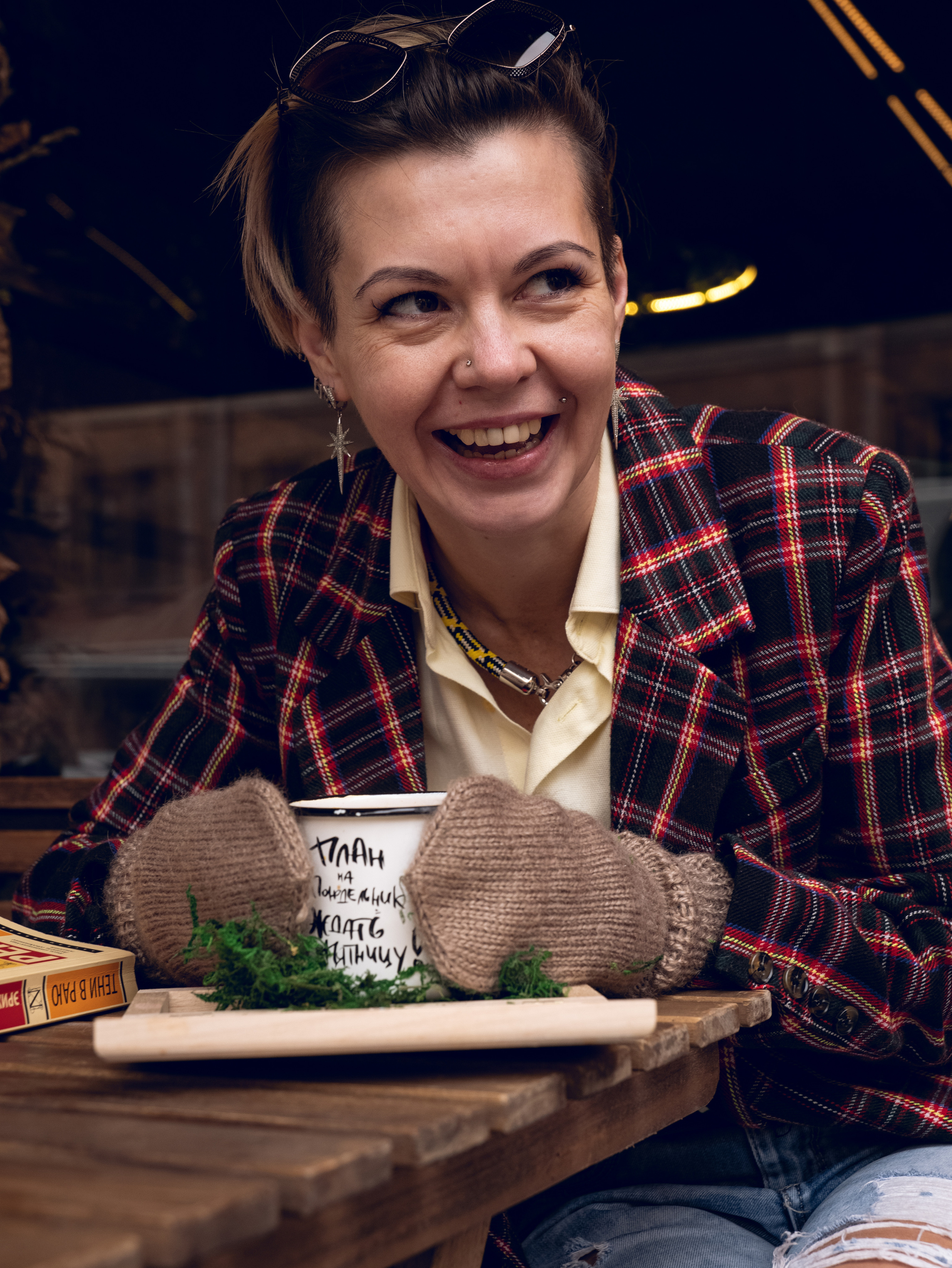 Вика, кафе. Фотосессия в Спб в студии, фотограф Панютина Марина