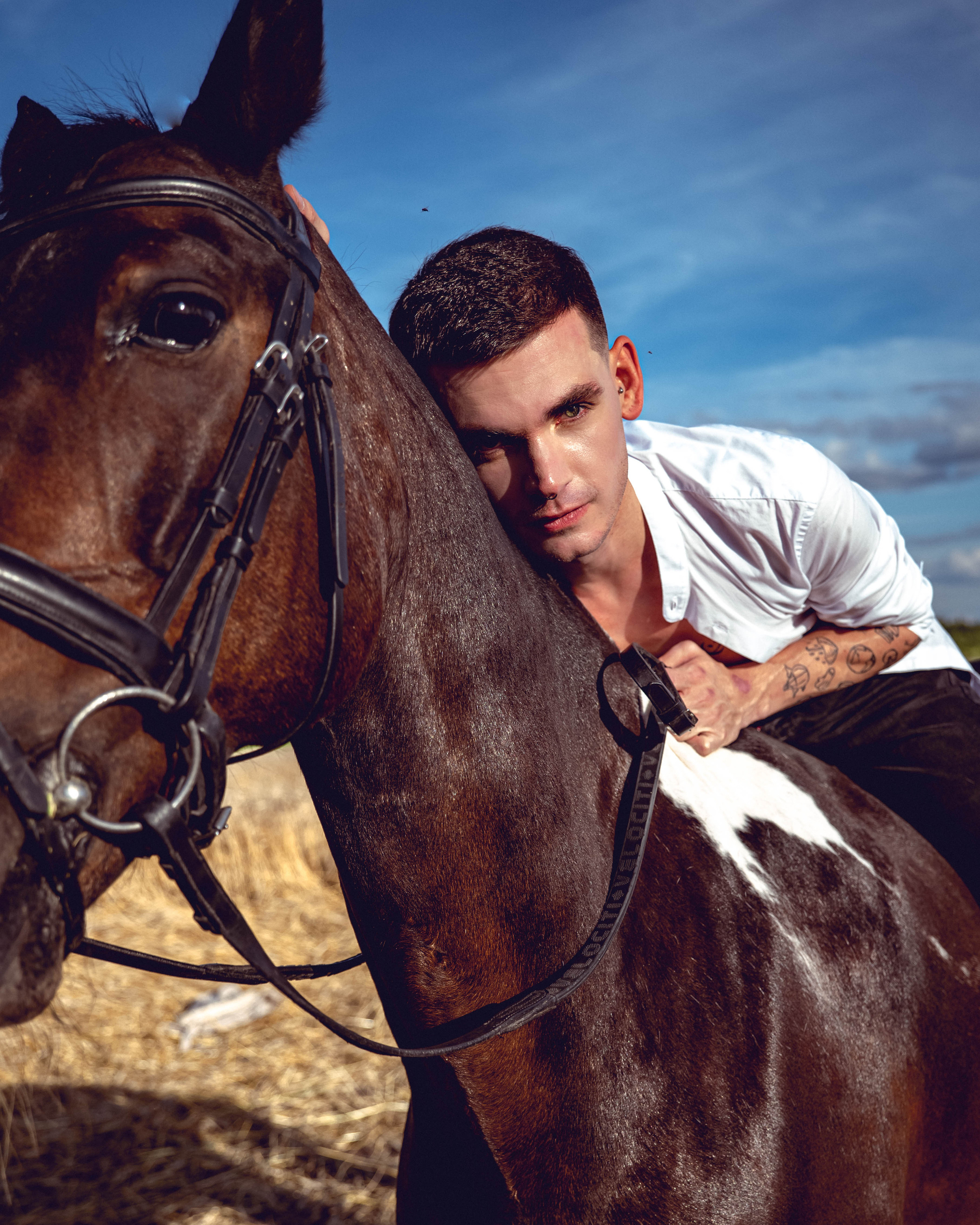 Фотодень в поле с конями. Фотосессия в Спб в студии, фотограф Панютина Марина