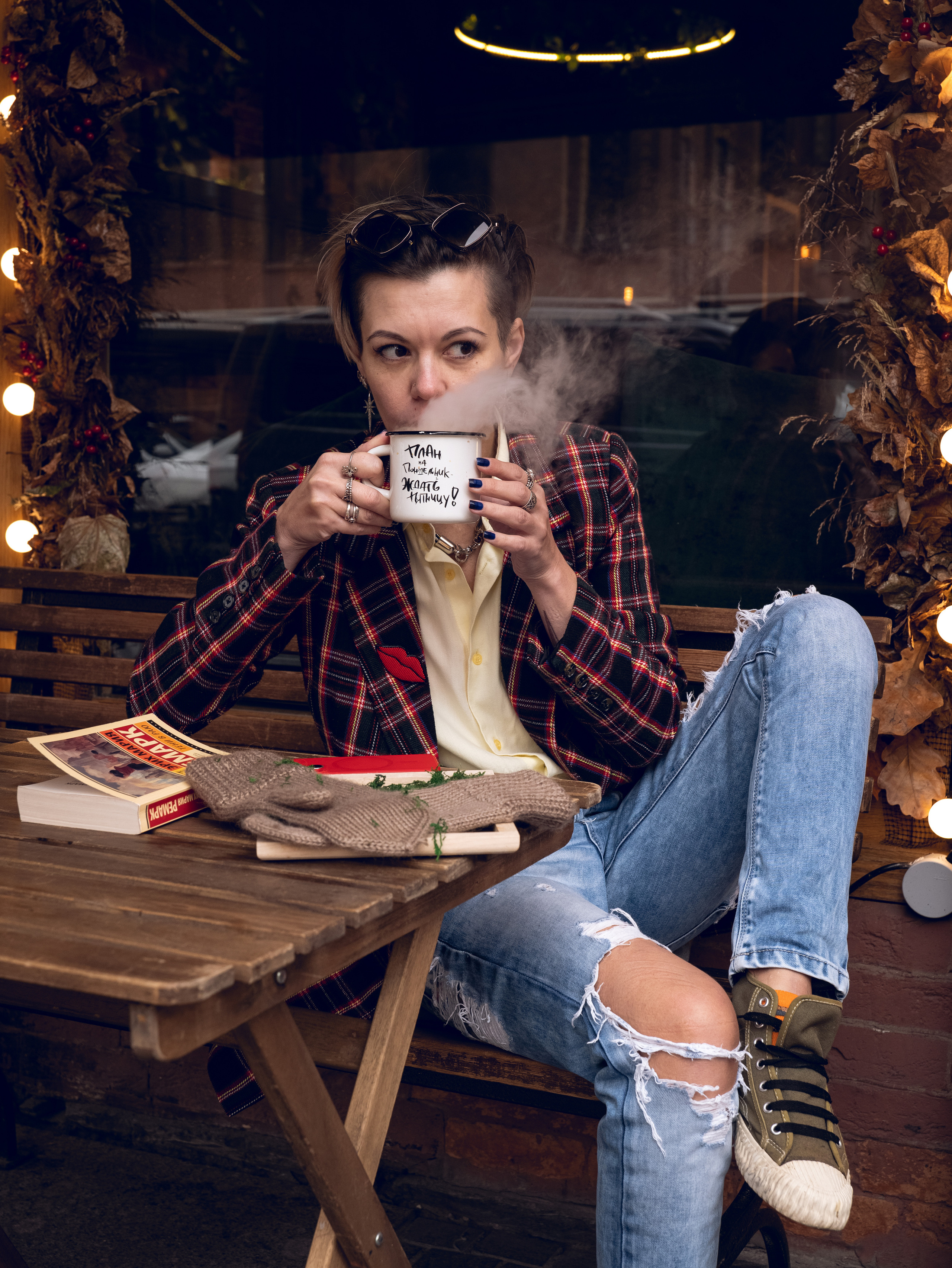 Вика, кафе. Фотосессия в Спб в студии, фотограф Панютина Марина