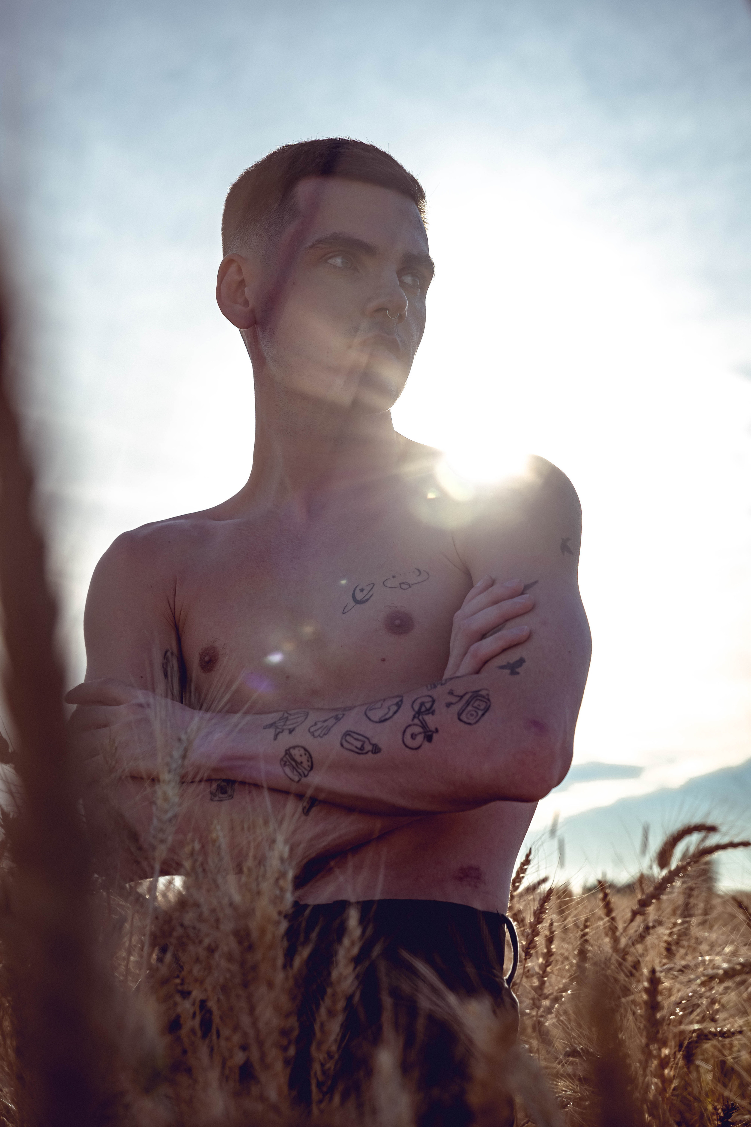 Фотодень в поле с конями. Фотосессия в Спб в студии, фотограф Панютина Марина