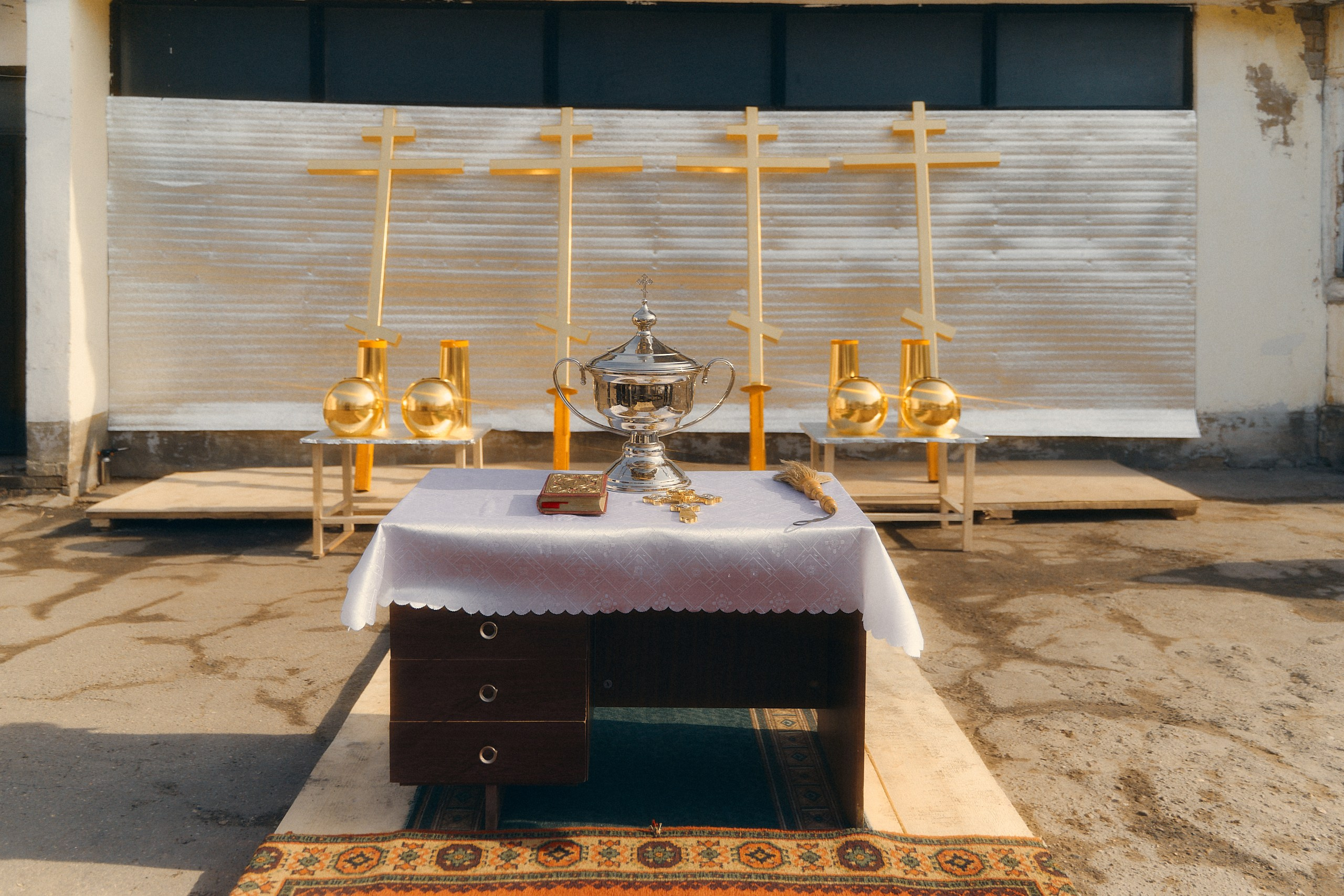 Освящены четыре накупольных креста для Георгиевской церкви в Торжке