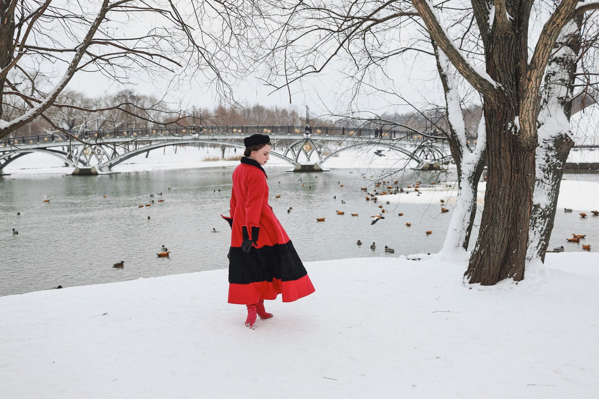 Фотопрогулка «Русская княгиня»: Сдержанность и величие в Царицыно. Женский фотограф в Москве Ксения Казакова