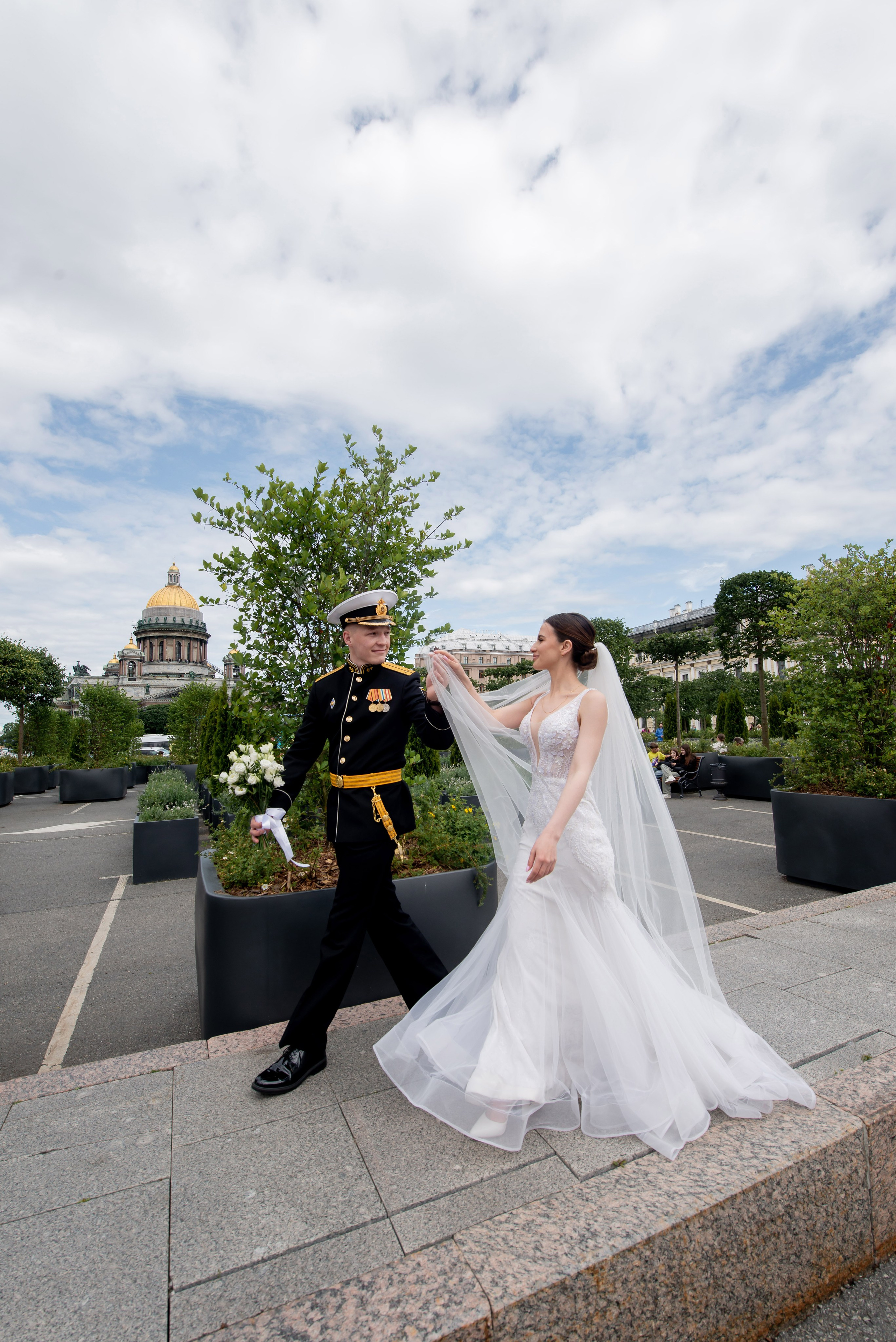 Елизавета и Максим (фотосессия у Дворца Штиглица, набережная Мойки и у Законодательного собрания). Портретный, семейный и свадебный фотограф в Санкт-Петербурге и в Пушкине Ширяев Денис