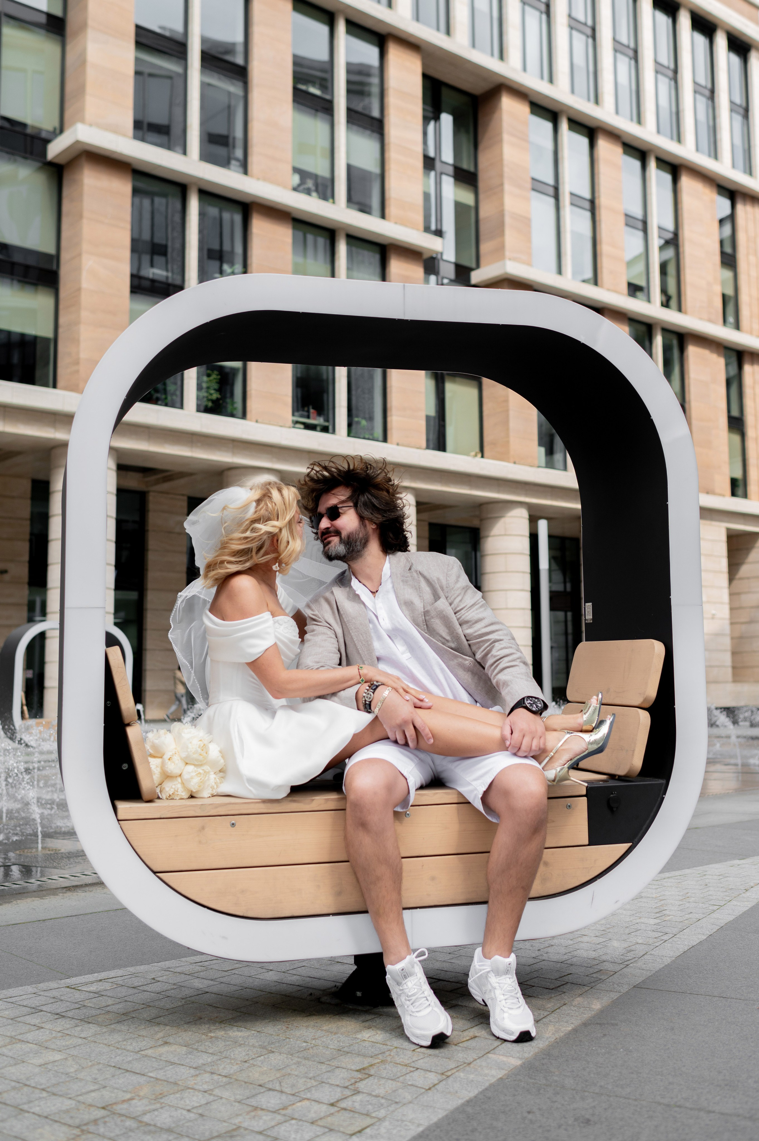 Юлия и Павел (сборы невесты, Невская ратуша, красный Buick, прогулка по рекам на катере). Портретный, семейный и свадебный фотограф в Санкт-Петербурге и в Пушкине Ширяев Денис