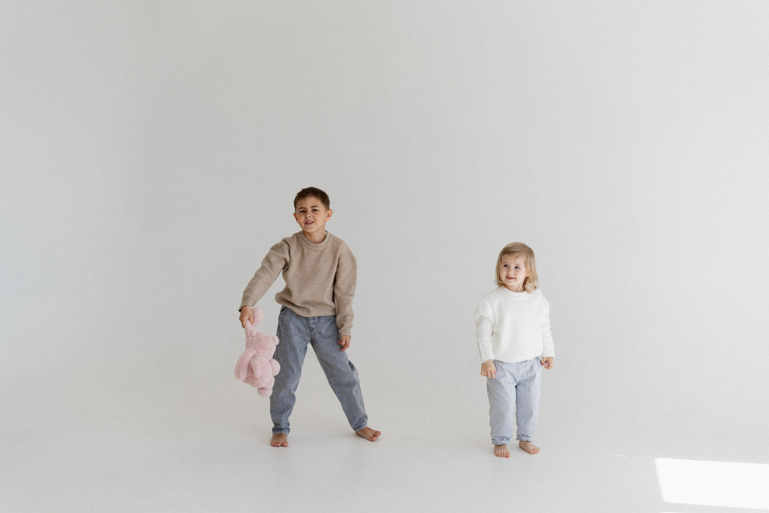 Оля, Артемий, Вера. Главная