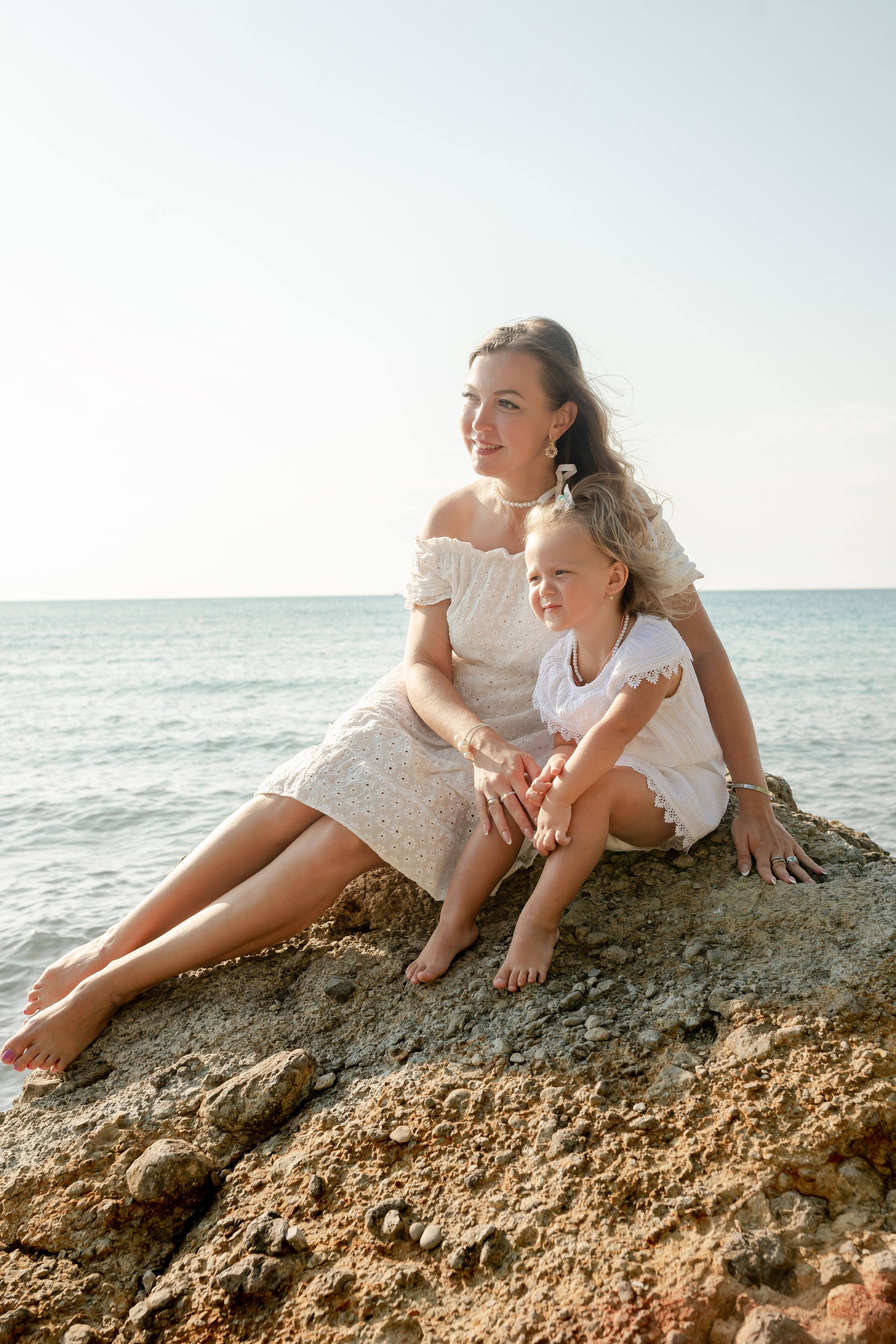 Анастасия и Максим с дочками. Фотограф в Геленджике, Архипо-Осиповке, Абрау-Дюрсо, Кринице Виктория