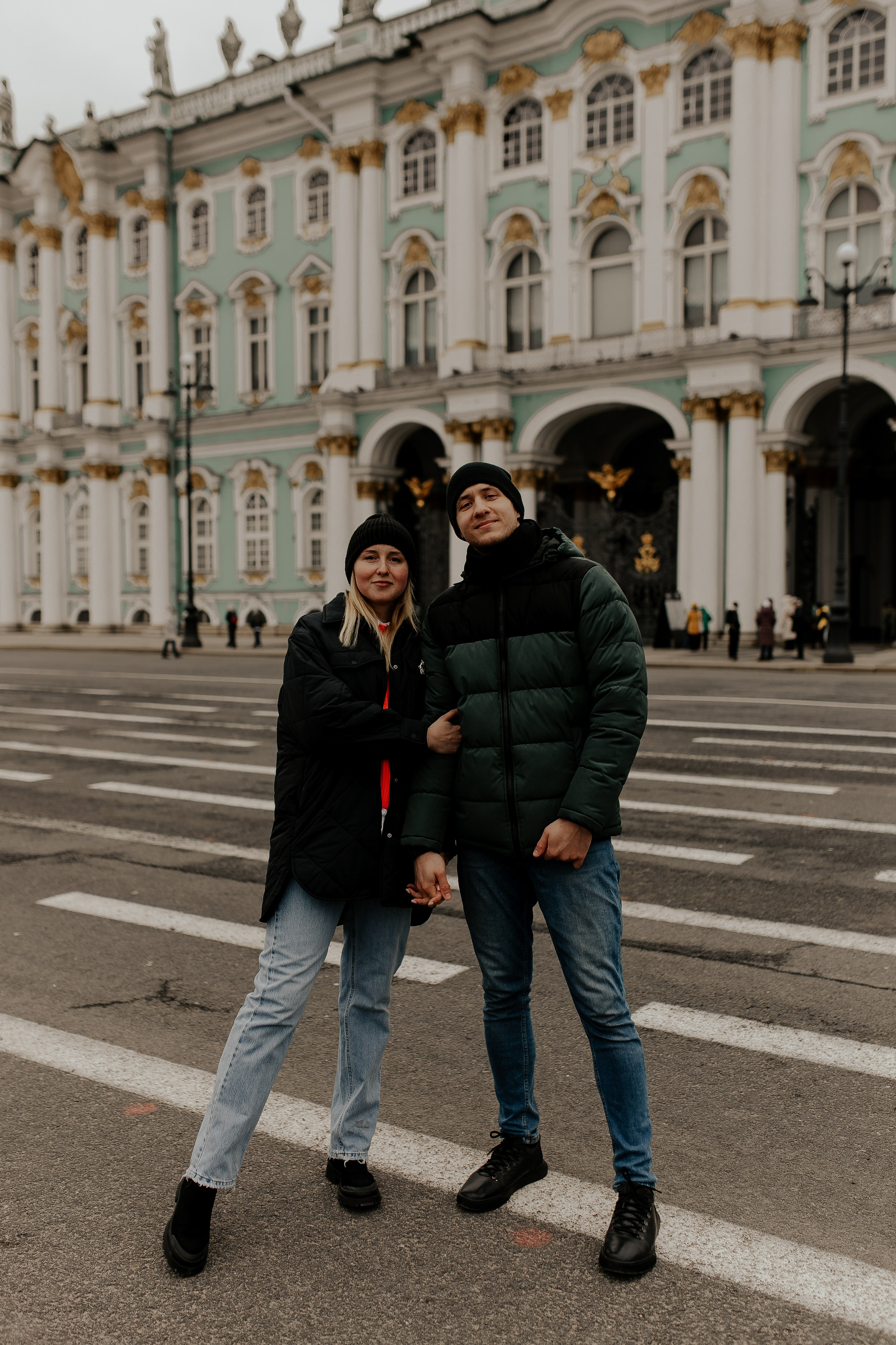 Поцелуй у Эрмитажа. Фотограф в Санкт-Петербурге Лиза Семченкова