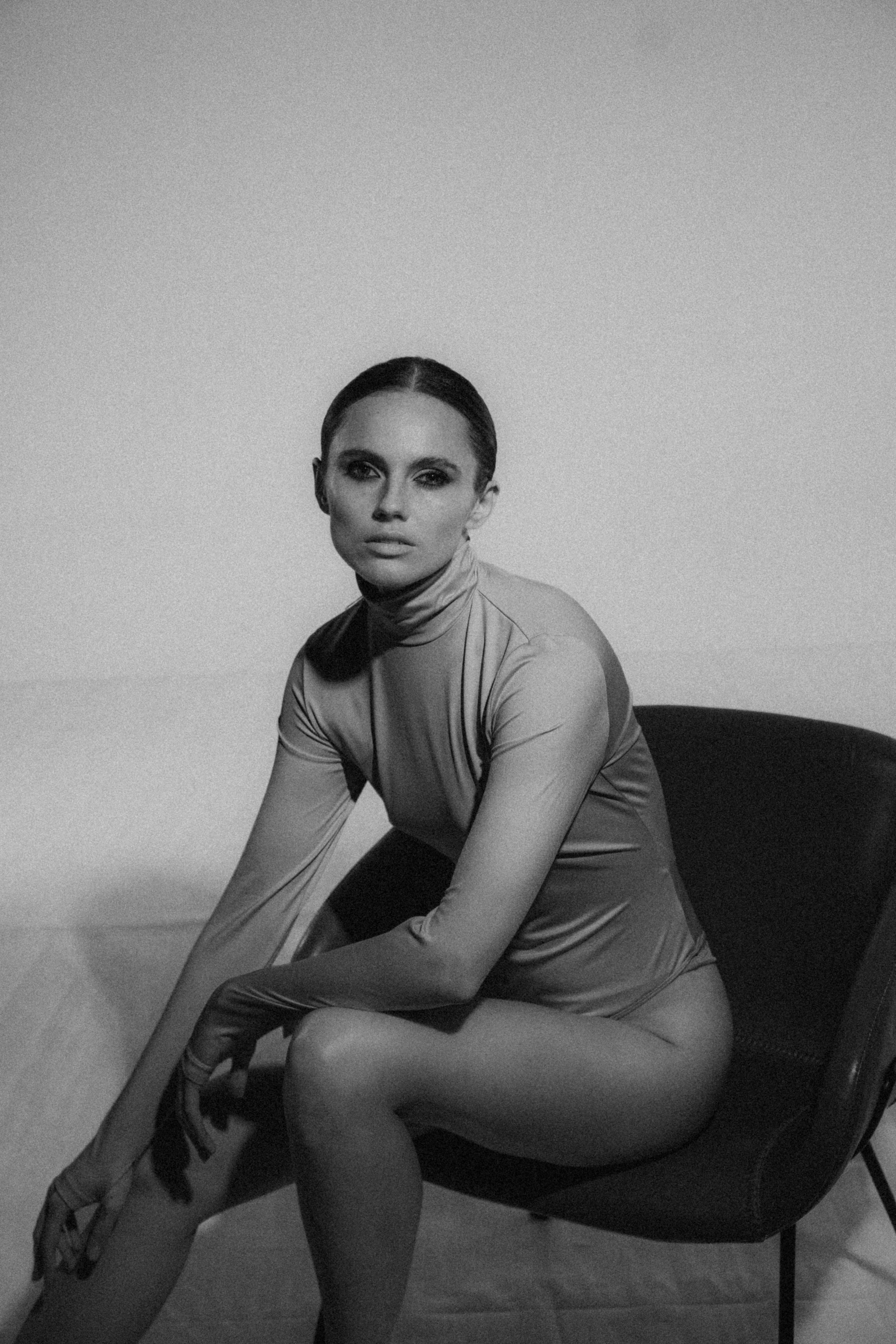 ЖЕНСКИЙ ПОРТРЕТ. Главная