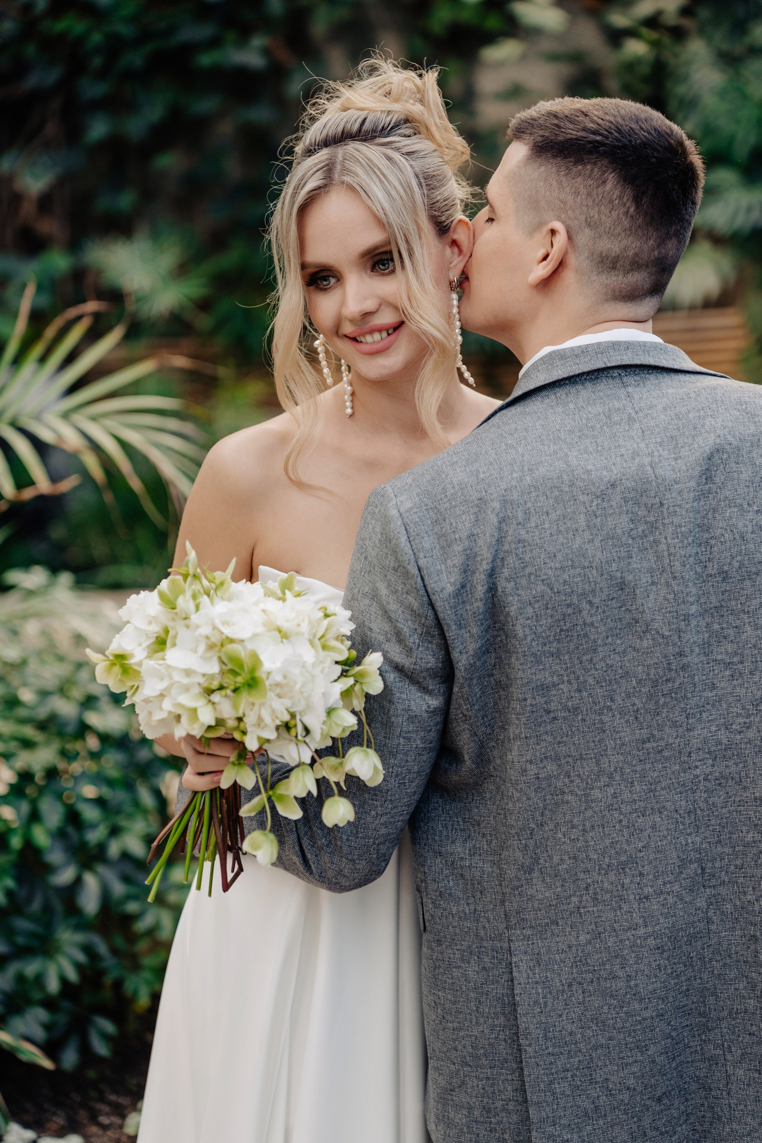 Свадебная в оранжерее. Михаил и Виктория. Фотограф Сергей Лукьяненко