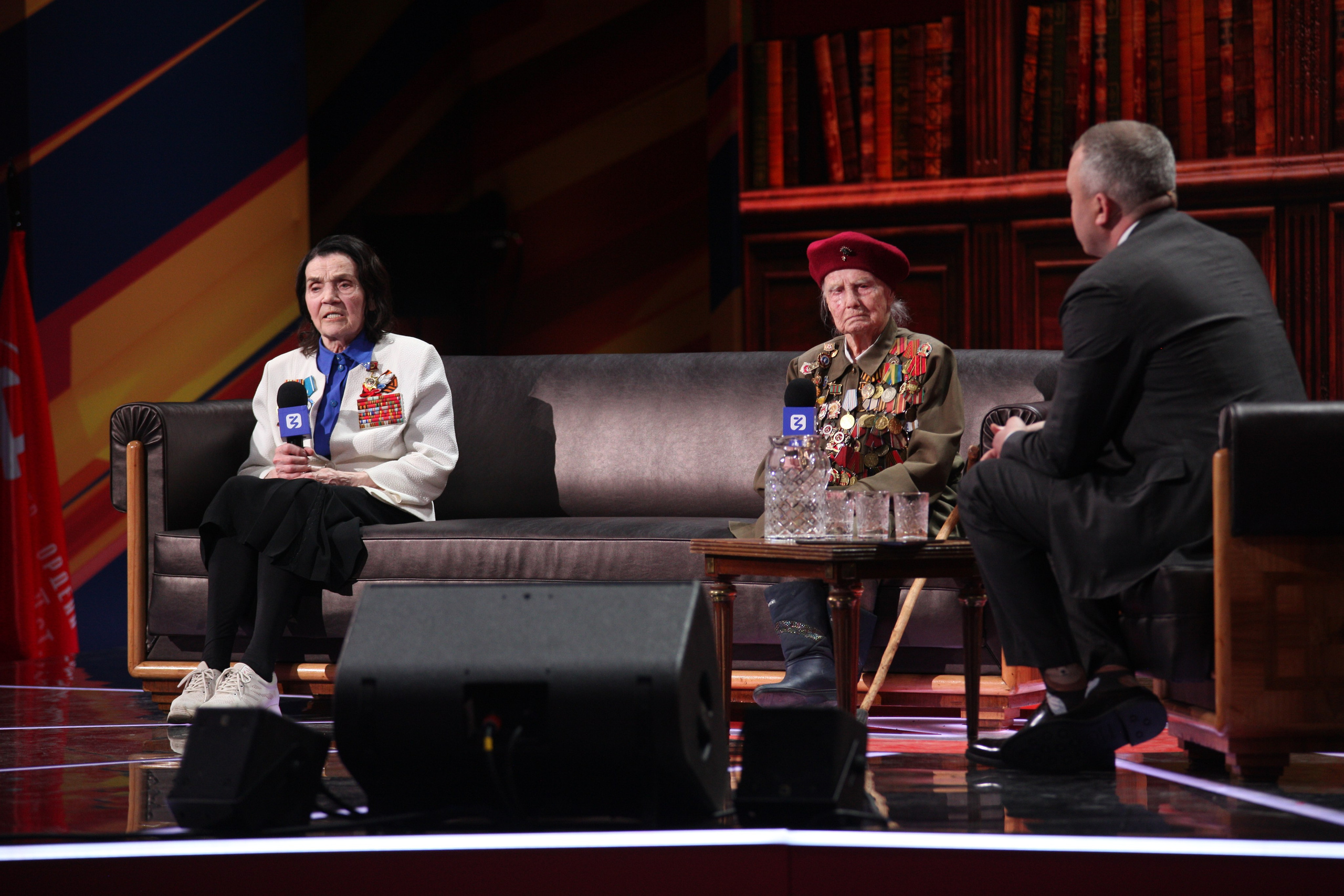 Знание Первые 28–30 апреля. Главная