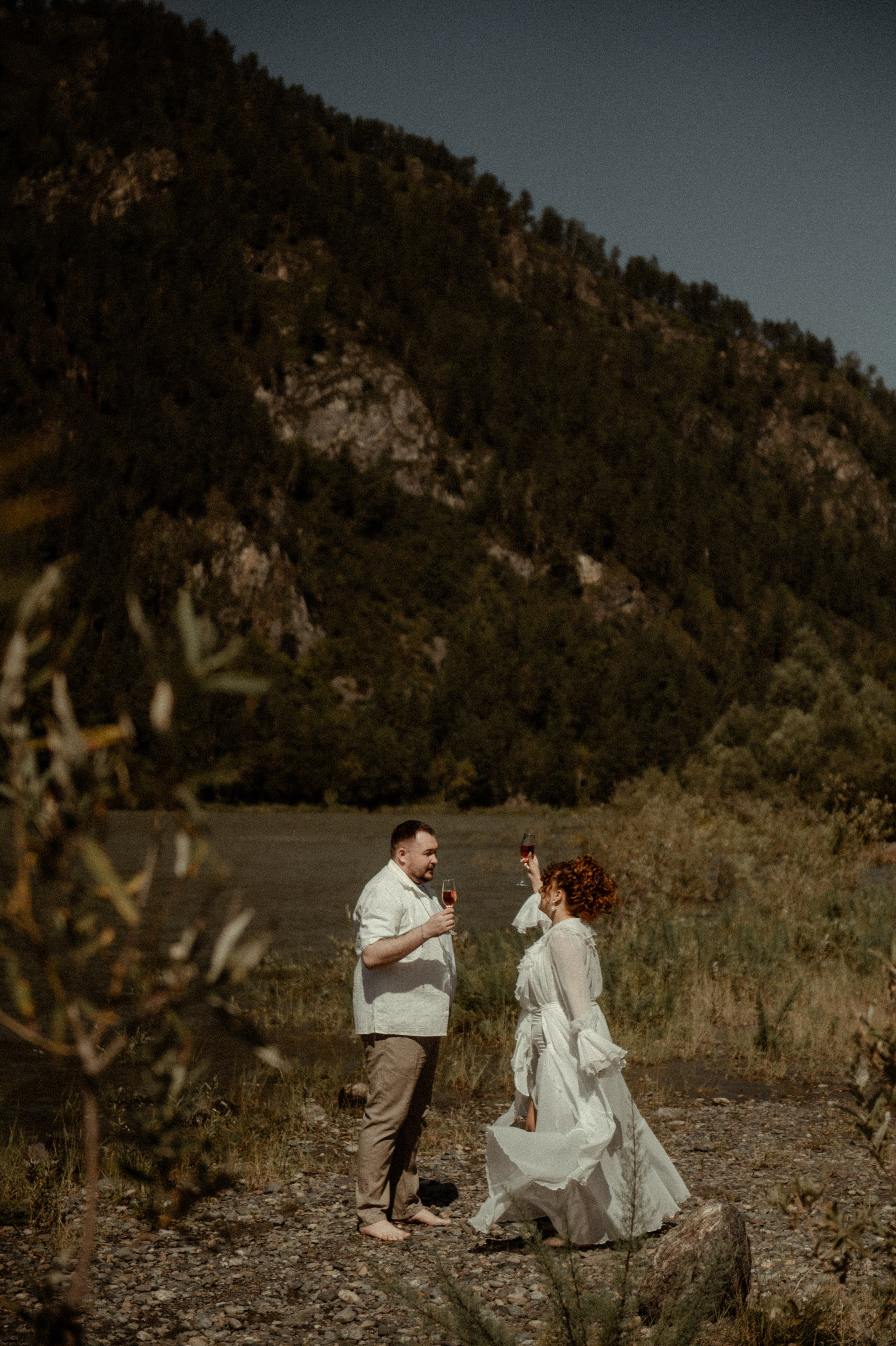 Свадебные фотографии. Фотограф в Барнауле Дарья Бутурлакина. Люби.Цени.Касайся