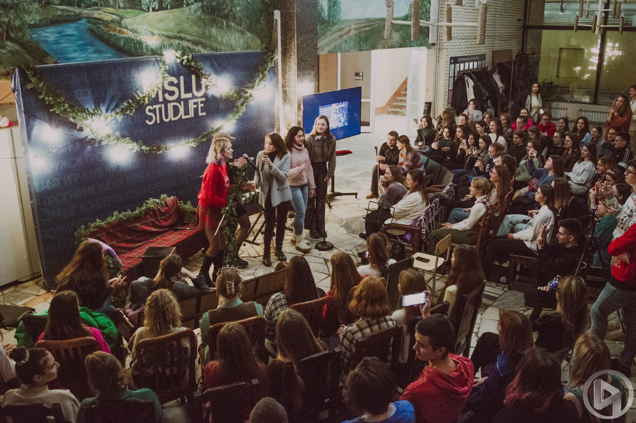 Квартирник MSLU STUDLIFE. Фотограф Анастасия Лощакова в Москве