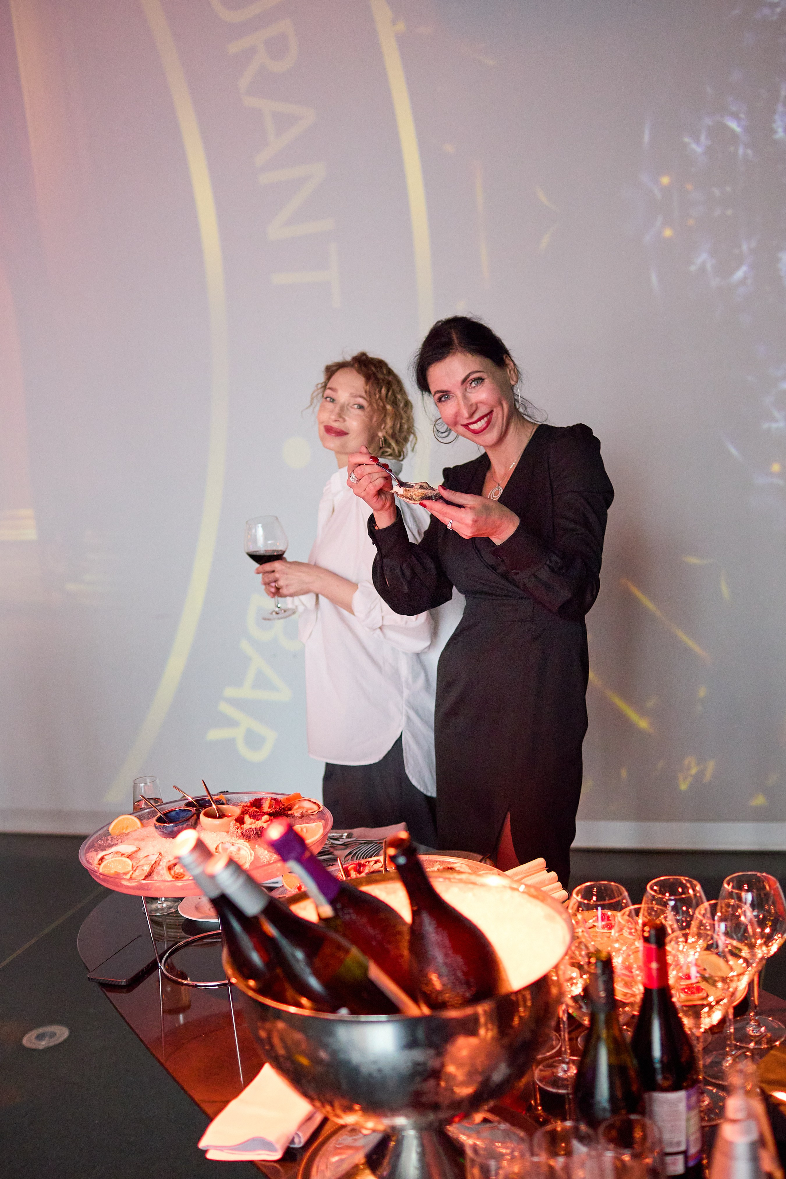 Юбилей в City Voice & Six Floor. Александр Осин — корпоративный и семейный фотограф в Москве