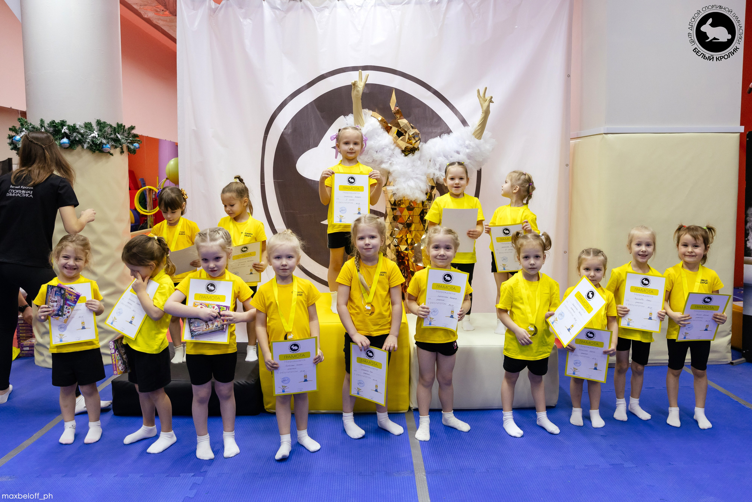 Белый кролик. Соревнования. Семейный фотограф — Макс Белогрудов