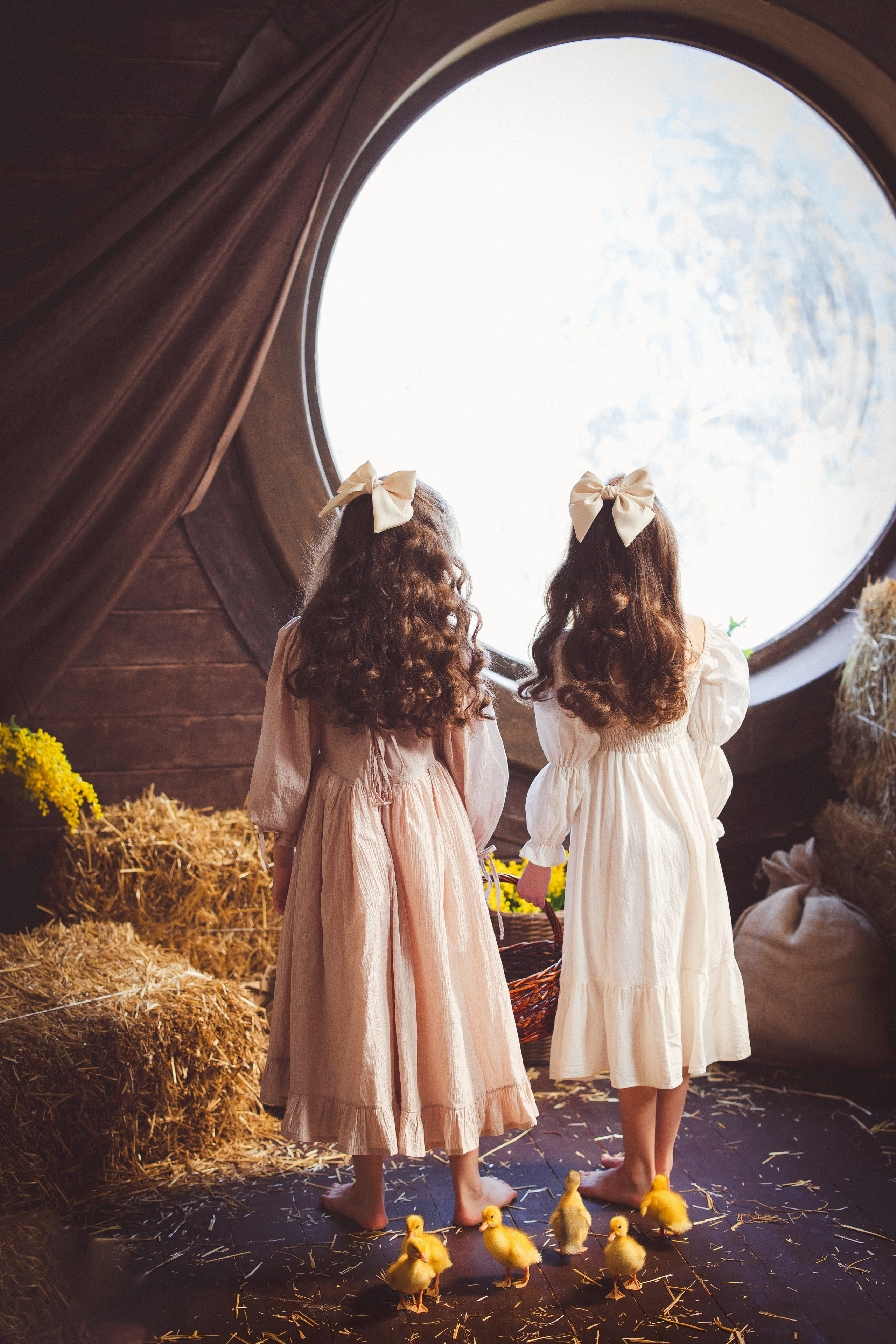 Пасхальный фотопроект с козочкой и утятами, в фотостудии «Эль» 2024 г. Семейный и детский фотограф в Краснодаре Анна Трашкова