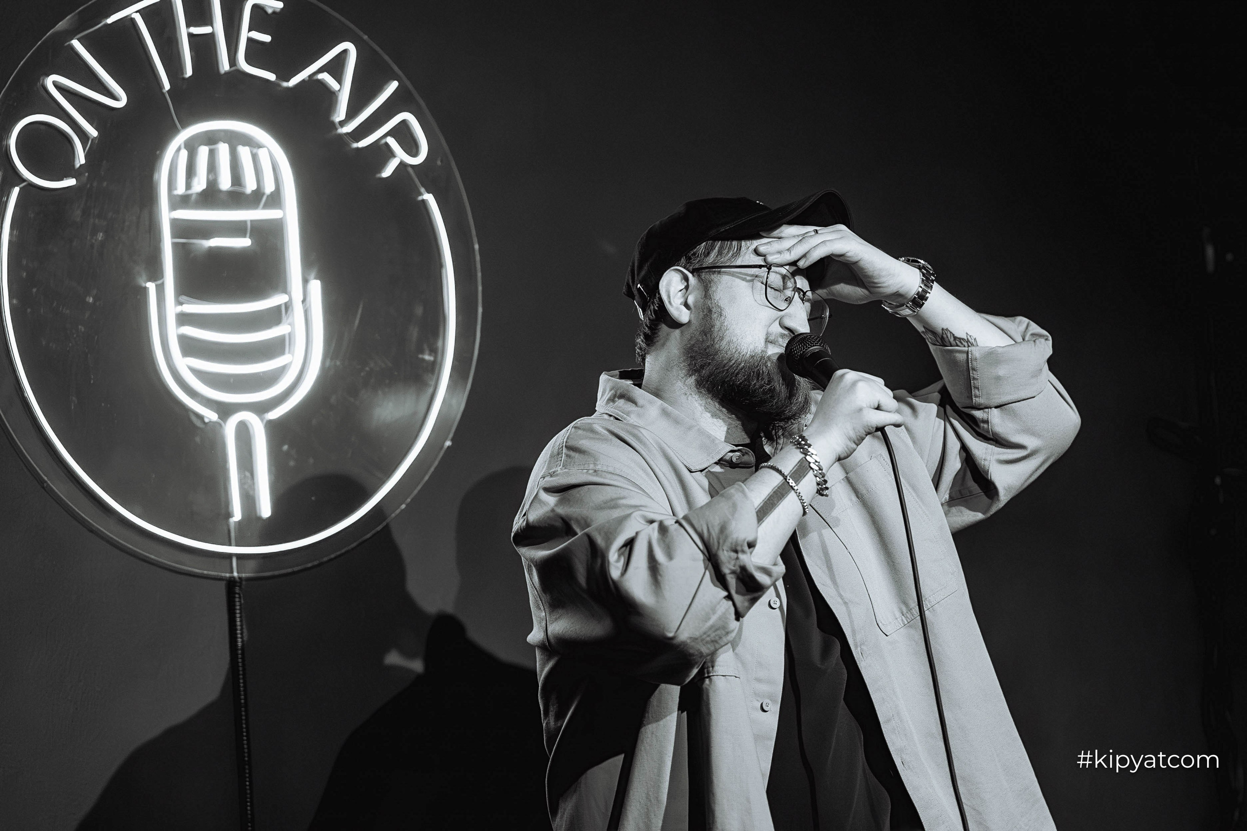 Сольный стендап концерт Александра Меркуль