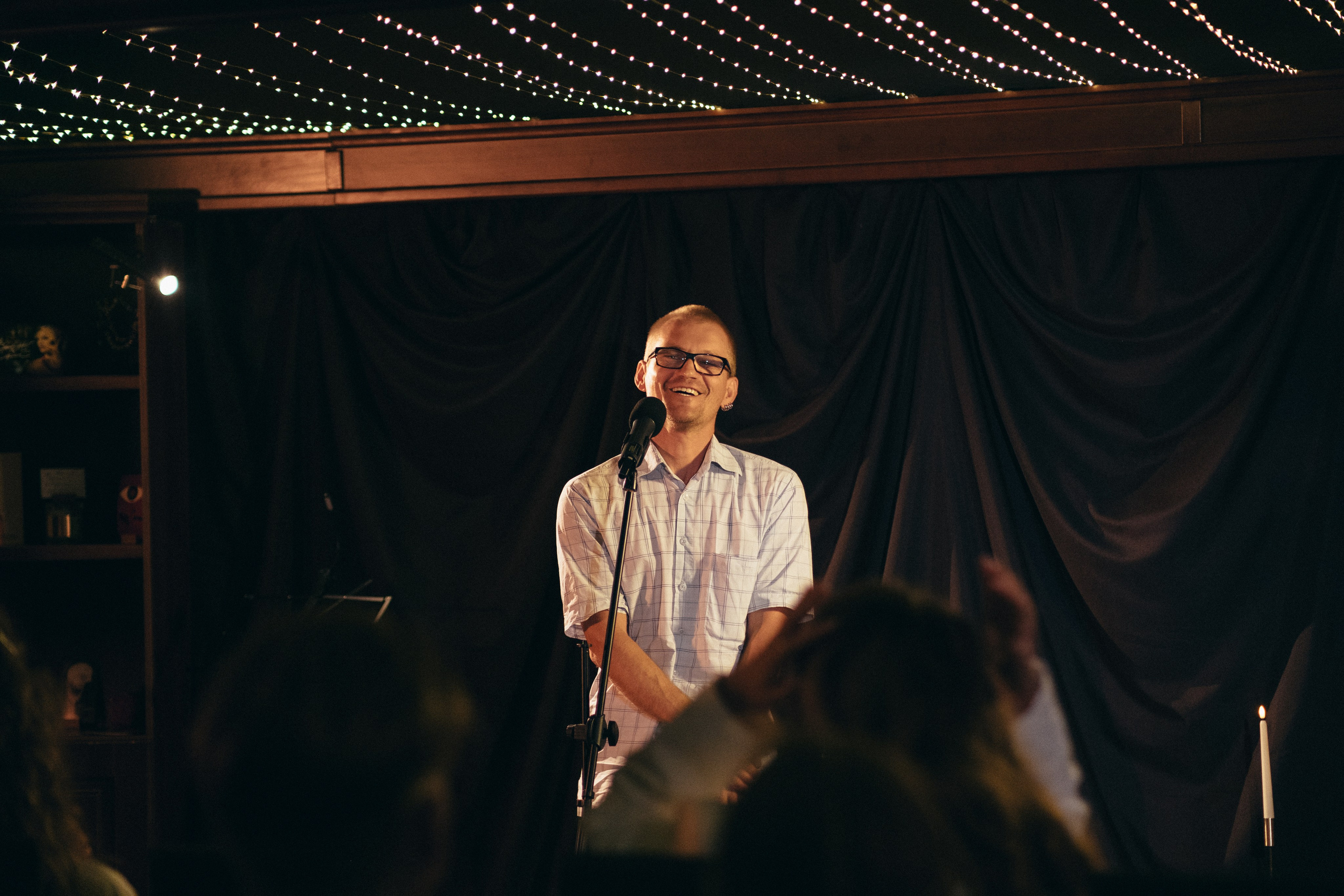 Поэтические встречи «Уютные чтения». Репортажный фотограф в Сочи Екатерина Вежливцева