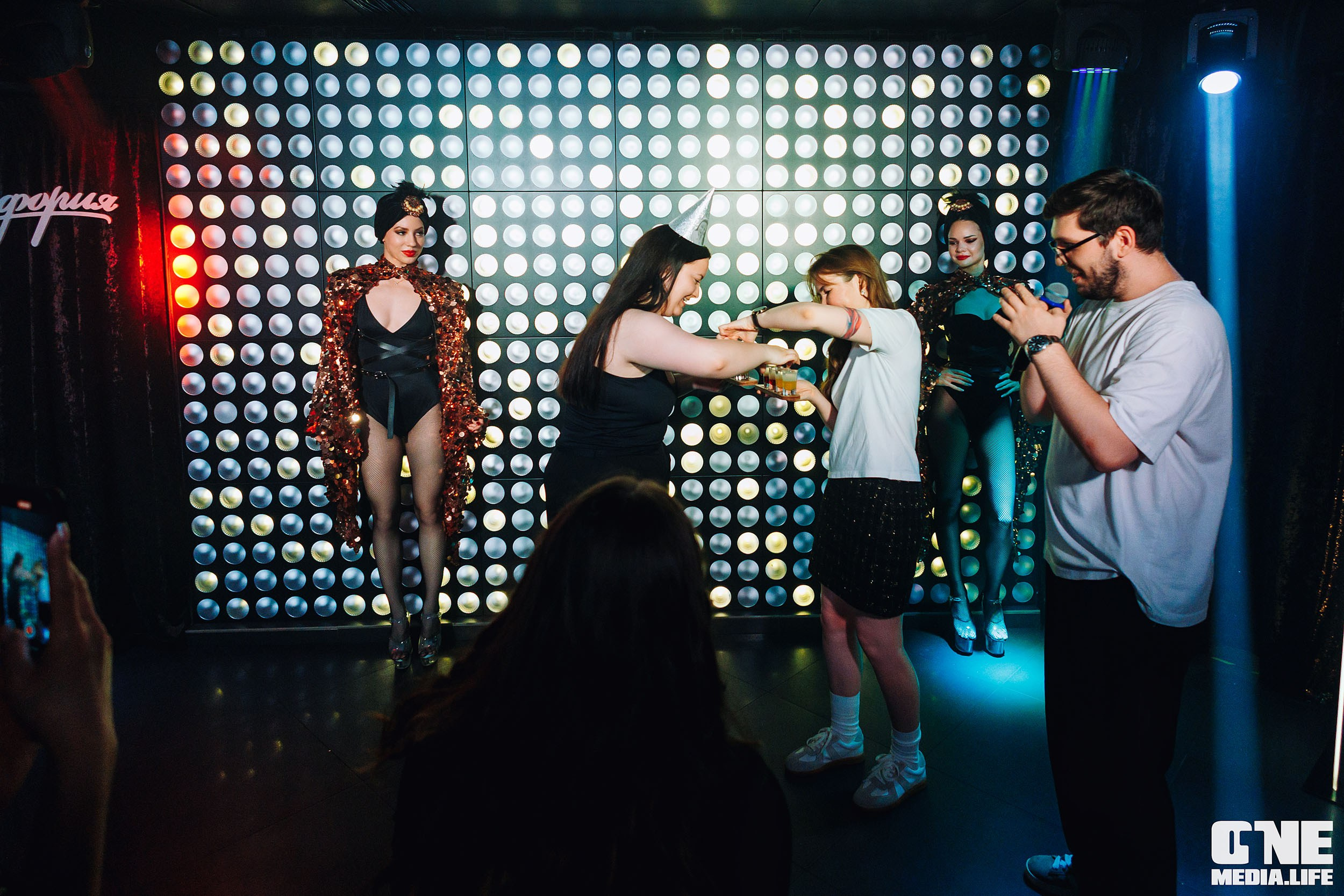 Фоторепортаж из караоке-клуба Эйфория. One Media Life: фоторепортажи, фотоотчеты с мероприятий и заведений