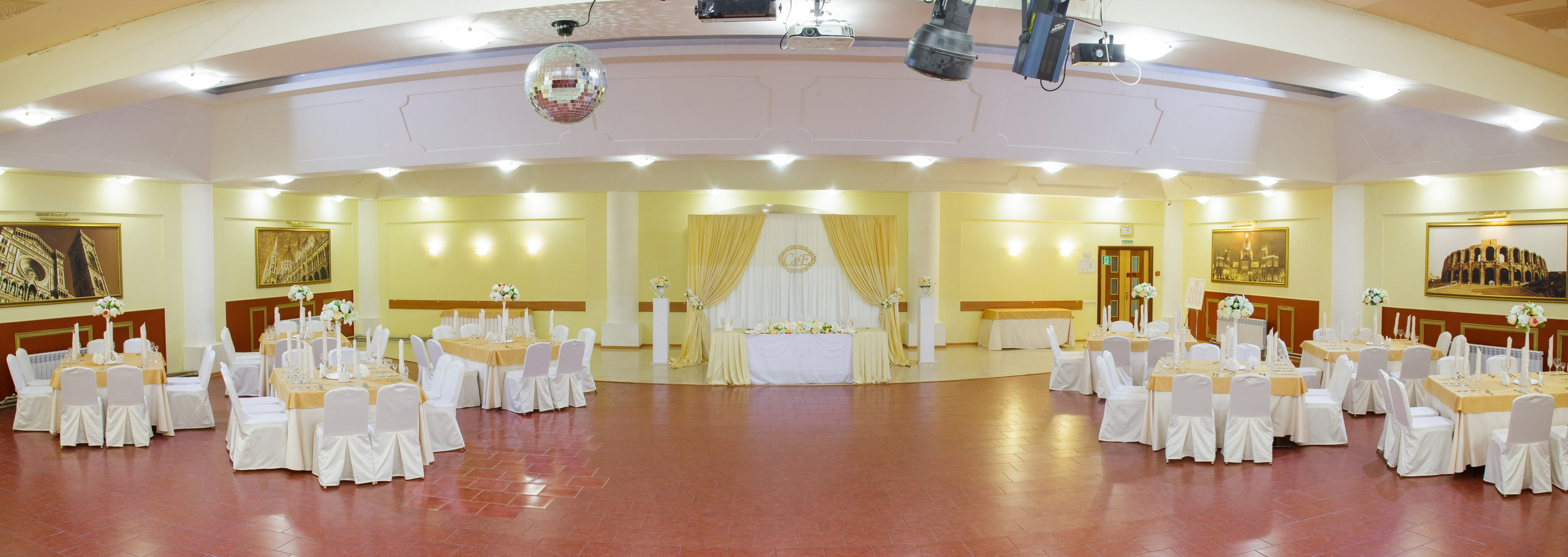 Банкетный зал «Амакс Отель». Фотограф Сергей Феденко