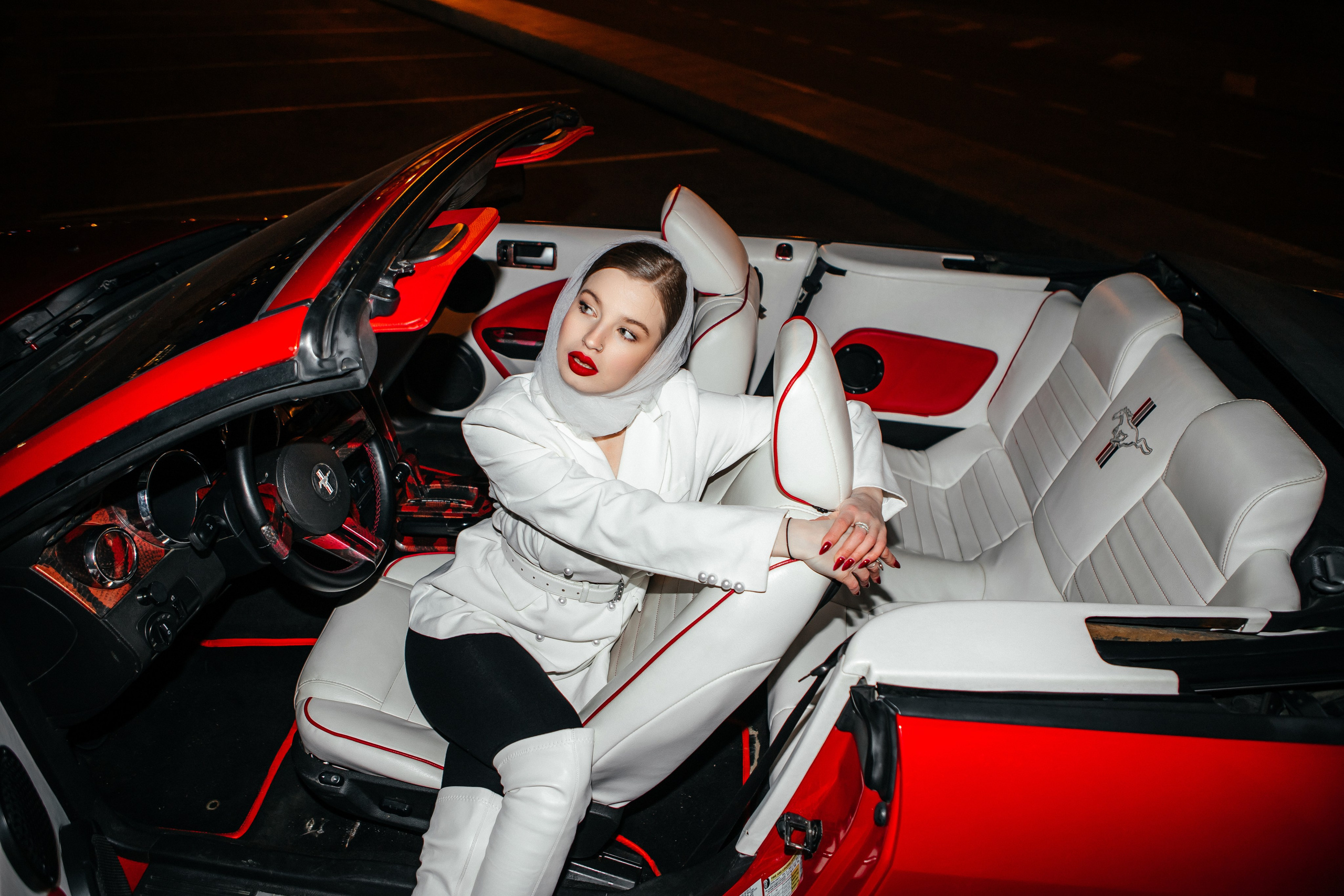 Алена — ночной кабриолет. Elena Sova — семейный и женский фотограф в Санкт-Петербурге