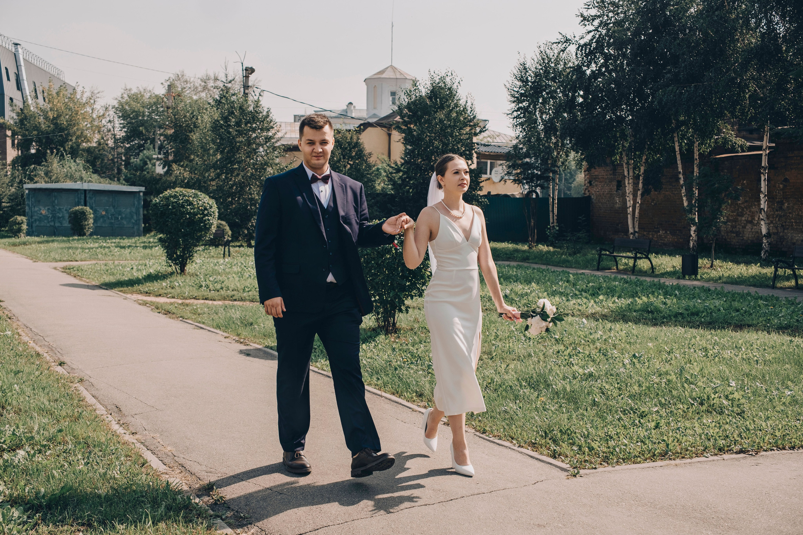 Свадебная прогулка в городе. Фотограф в Иркутске Анна Мирошникова