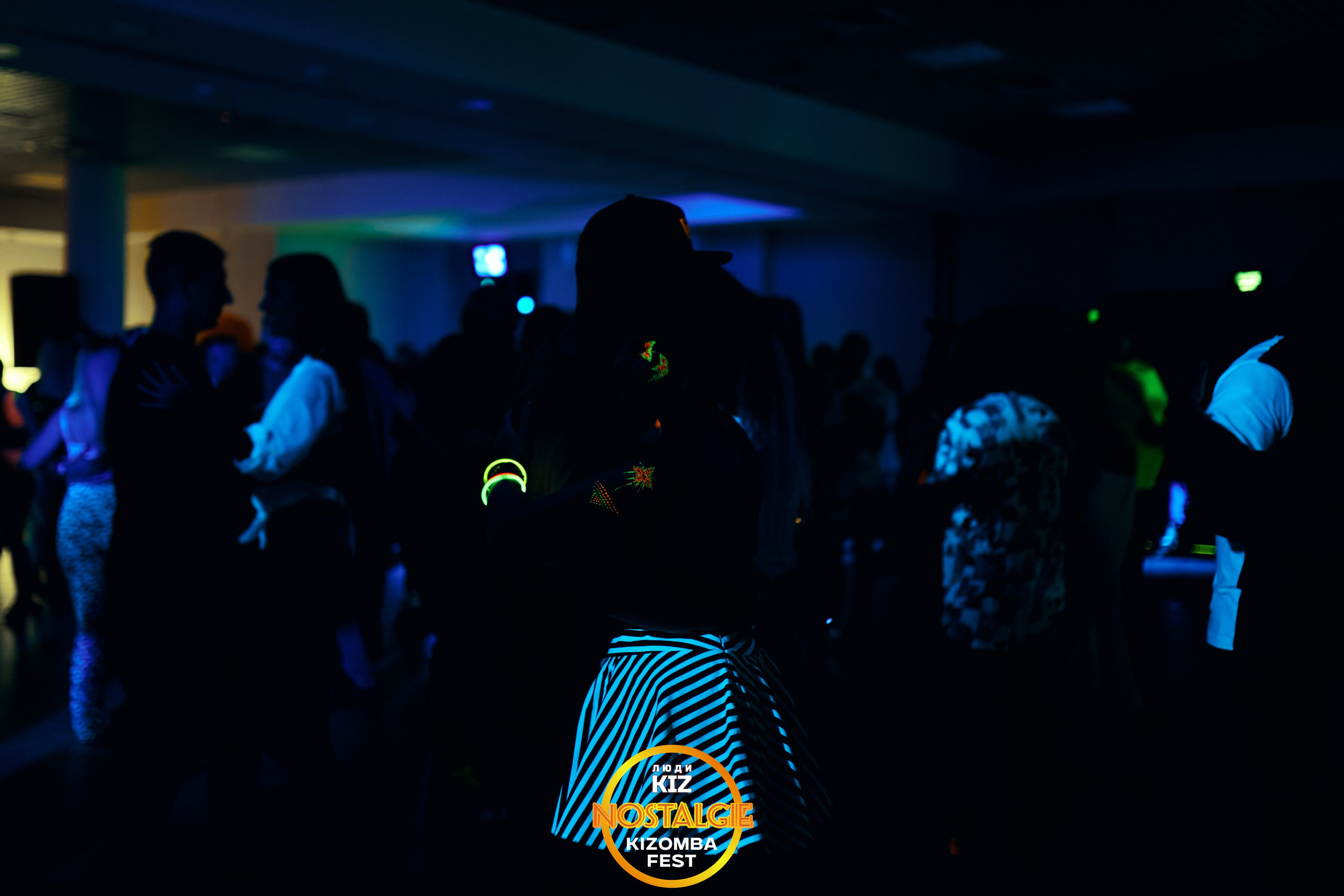 Neon party. Свадебный фотограф