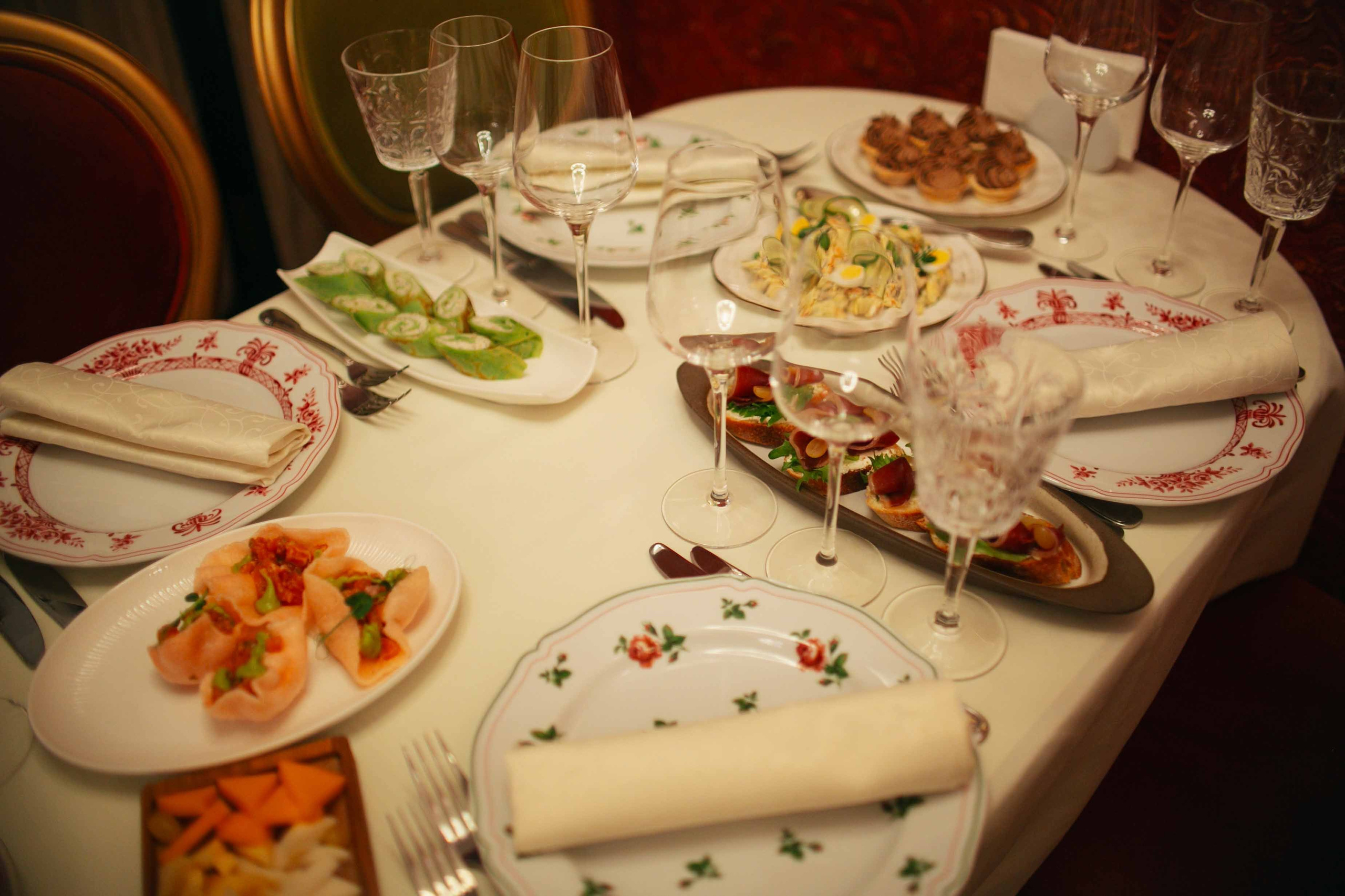 Вечер в «Дежавю». Ваш репортажный фотограф Артемий Антонов