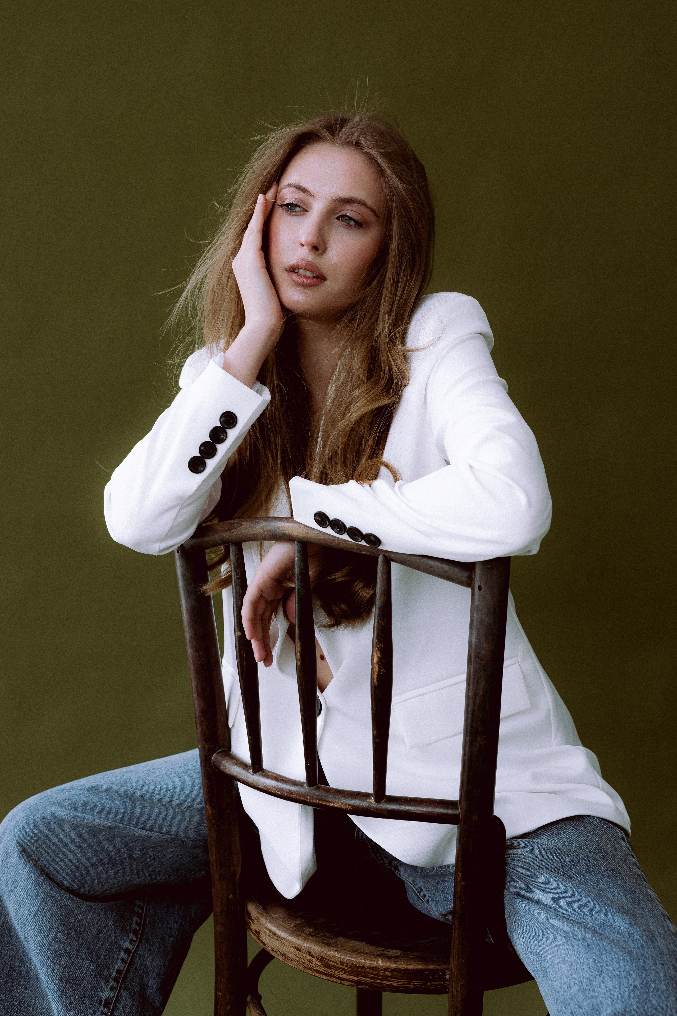 ЦВЕТОЧНАЯ ЭСТЕТИКА — СТУДИЙНЫЙ ПОРТРЕТ. Портретный, семейный и репортажный фотограф в Ставрополе Ульяна Доценко