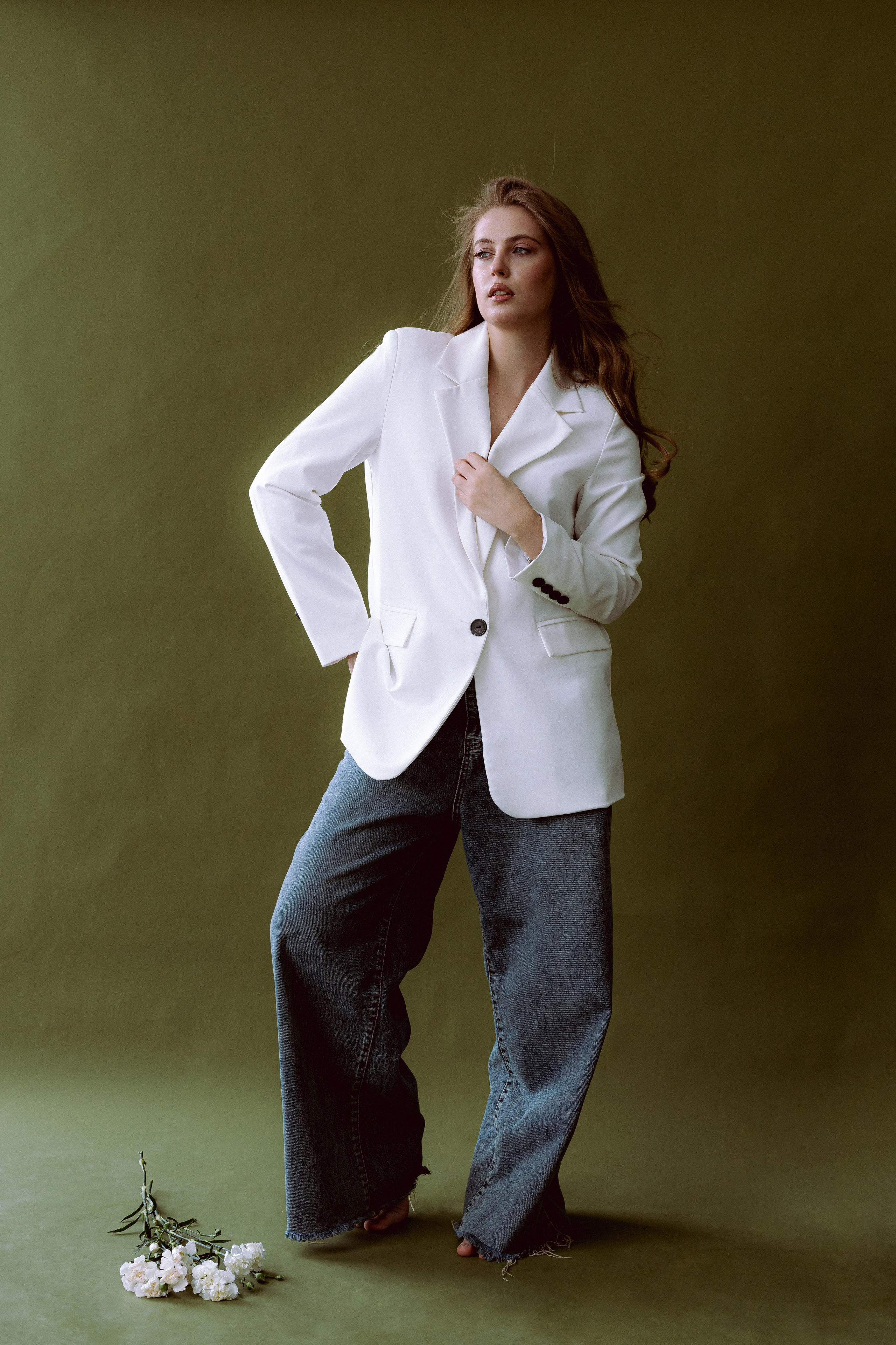 ЦВЕТОЧНАЯ ЭСТЕТИКА — СТУДИЙНЫЙ ПОРТРЕТ. Портретный, семейный и репортажный фотограф в Ставрополе Ульяна Доценко