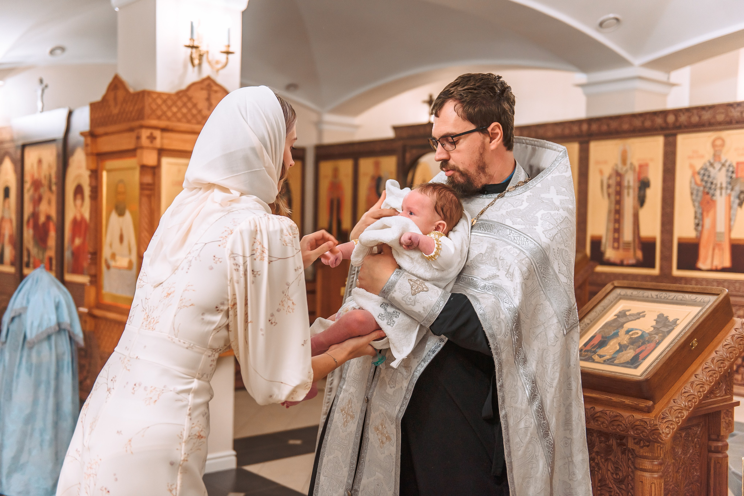 Крещение в Храме иконы Божией Матери Неупиваемая Чаша. Свадебный и семейный фотограф в Москве Юлия Винник