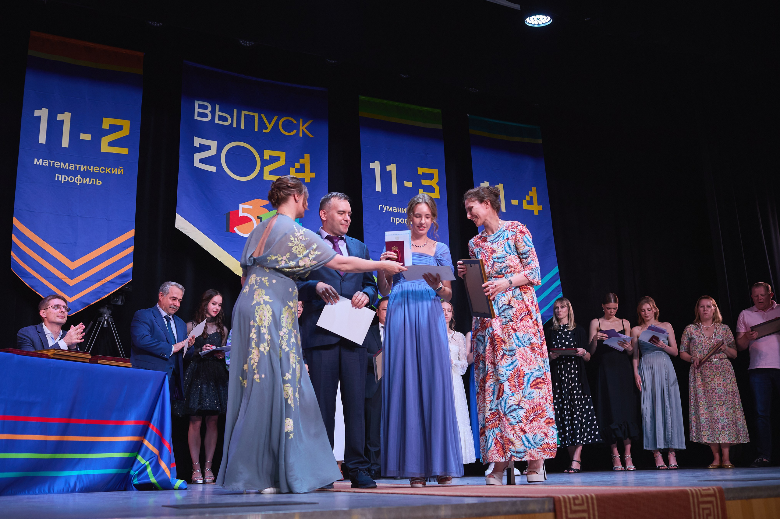 Выпускной 2024. Александр Осин — корпоративный и семейный фотограф в Москве