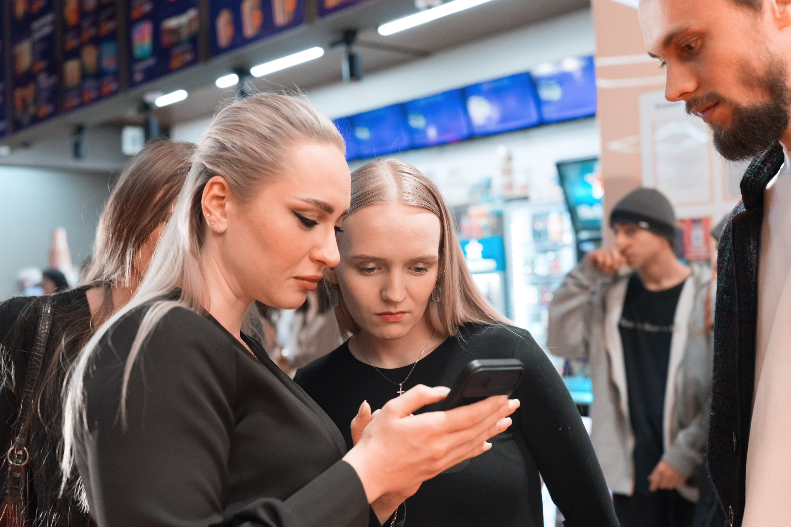 Веб-сериал «МЫ». Для тех, кто не ждёт удачи, а создаёт её. Каждая фотосессия — это твой момент, твой стиль, твой успех. 📸