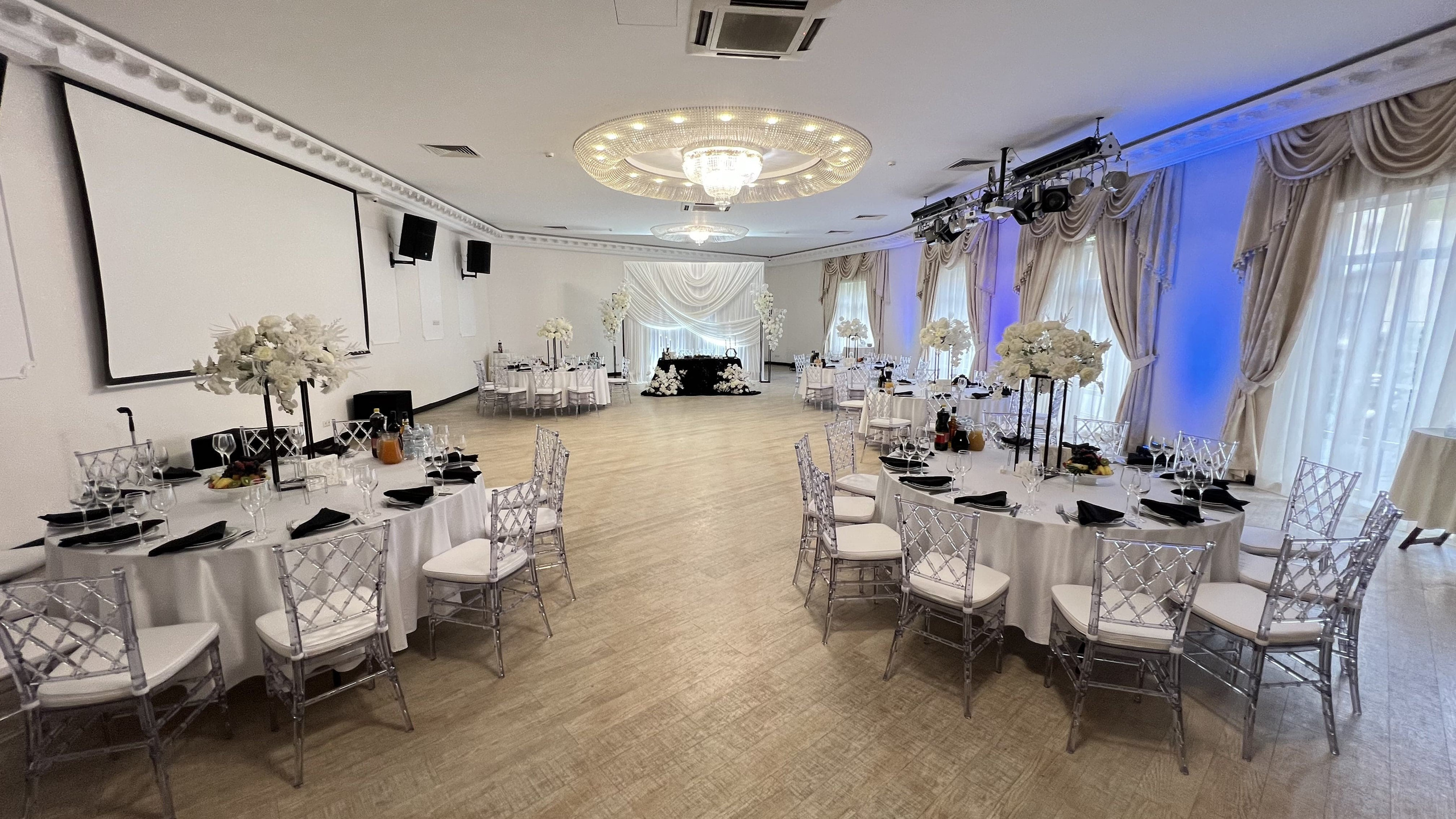 Фотографии зала. Банкетный комплекс и свадебное агенство "Александр Грин"