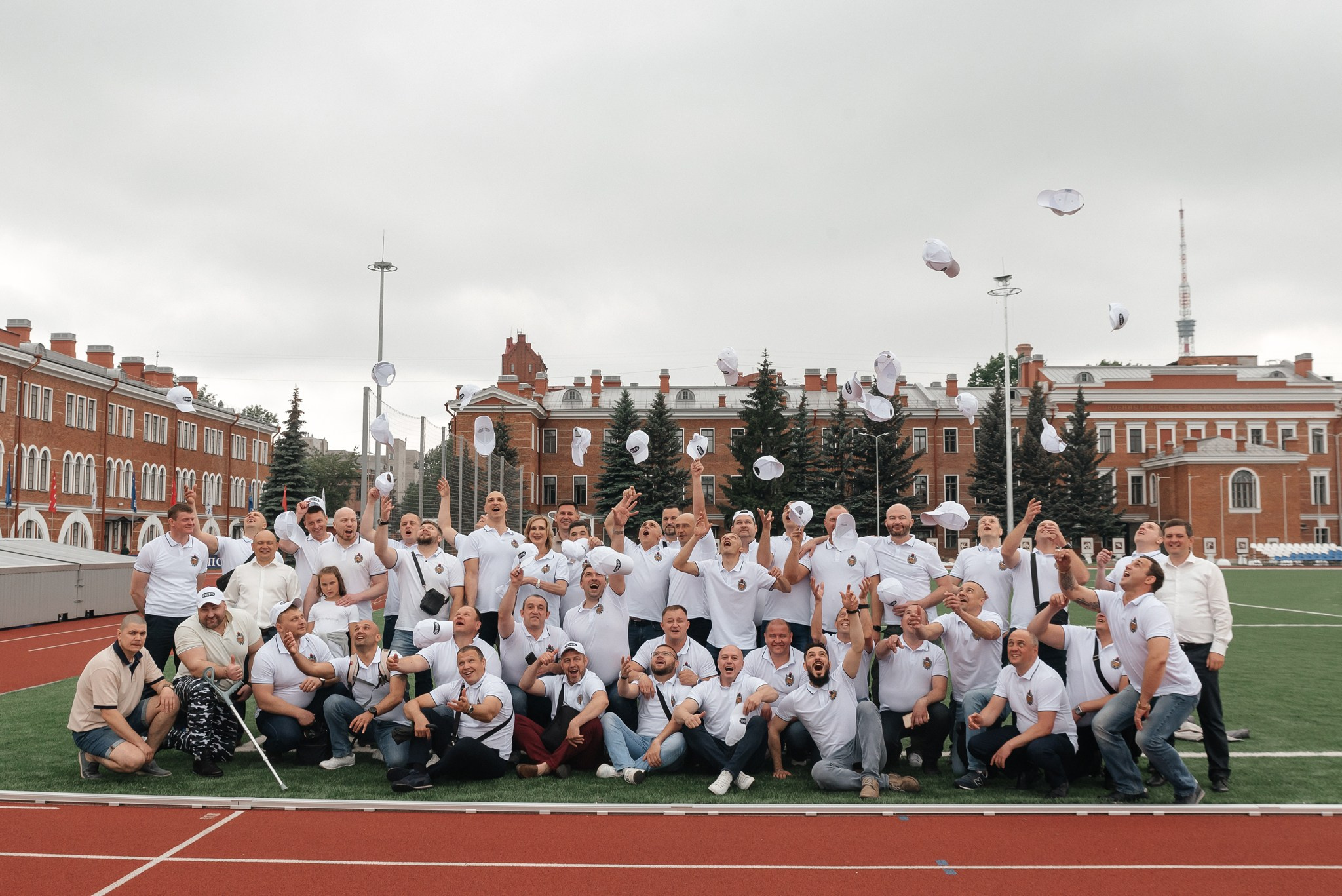 Встреча выпускников, выпуск 2001 г. Свадебный и семейный фотограф из Санкт-Петербурга Климов Анатолий