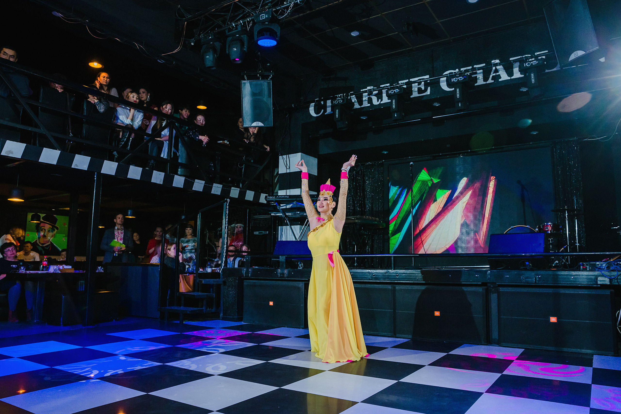 Шоу Талантов Миссис Бурятия. Фотограф и видеограф в Улан-Удэ: Аюна Габагуева и Артём Шаханов