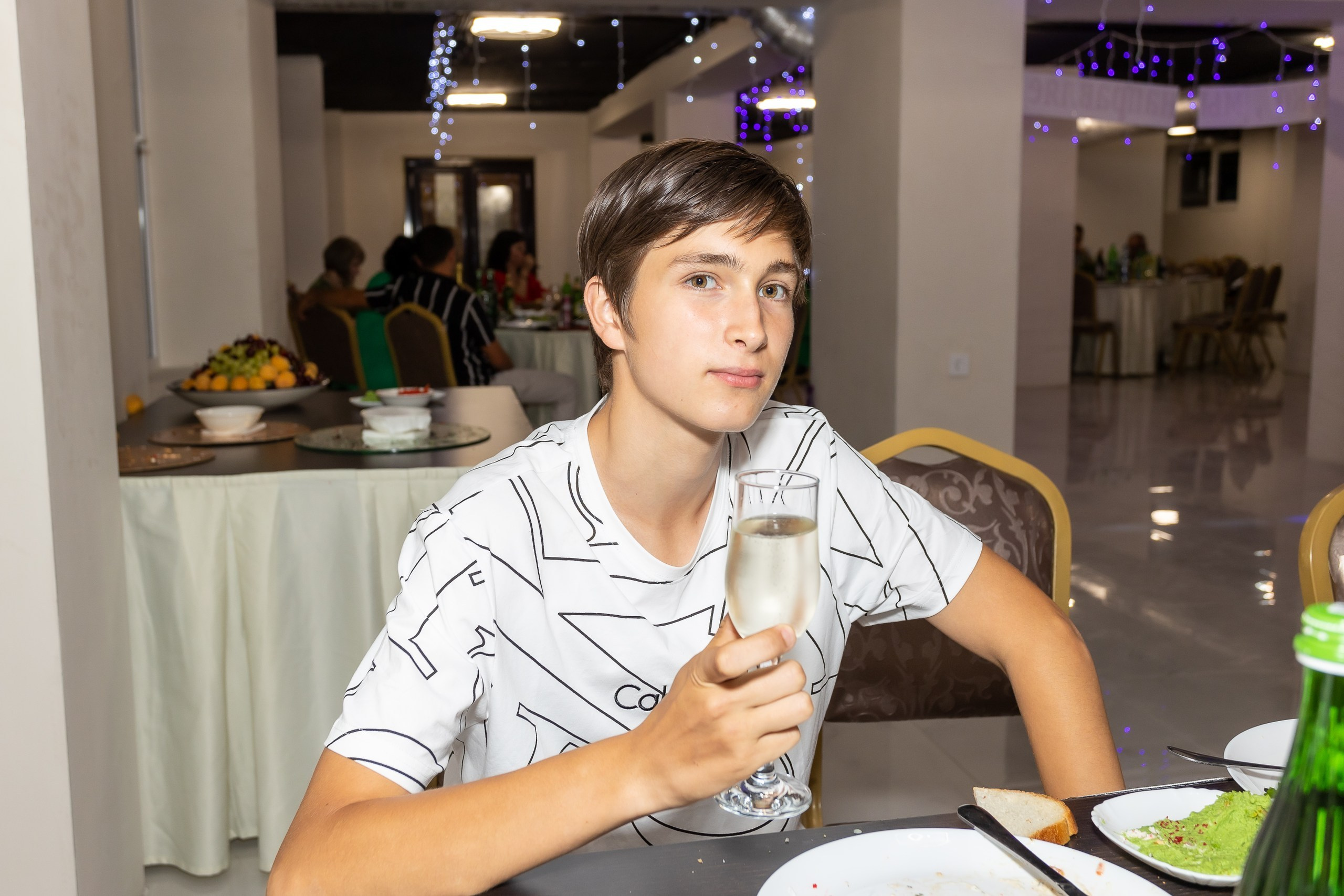 Вручение аттестата и выпускной вечер. Выпускные альбомы Майкоп, Краснодар Елена Золотарева