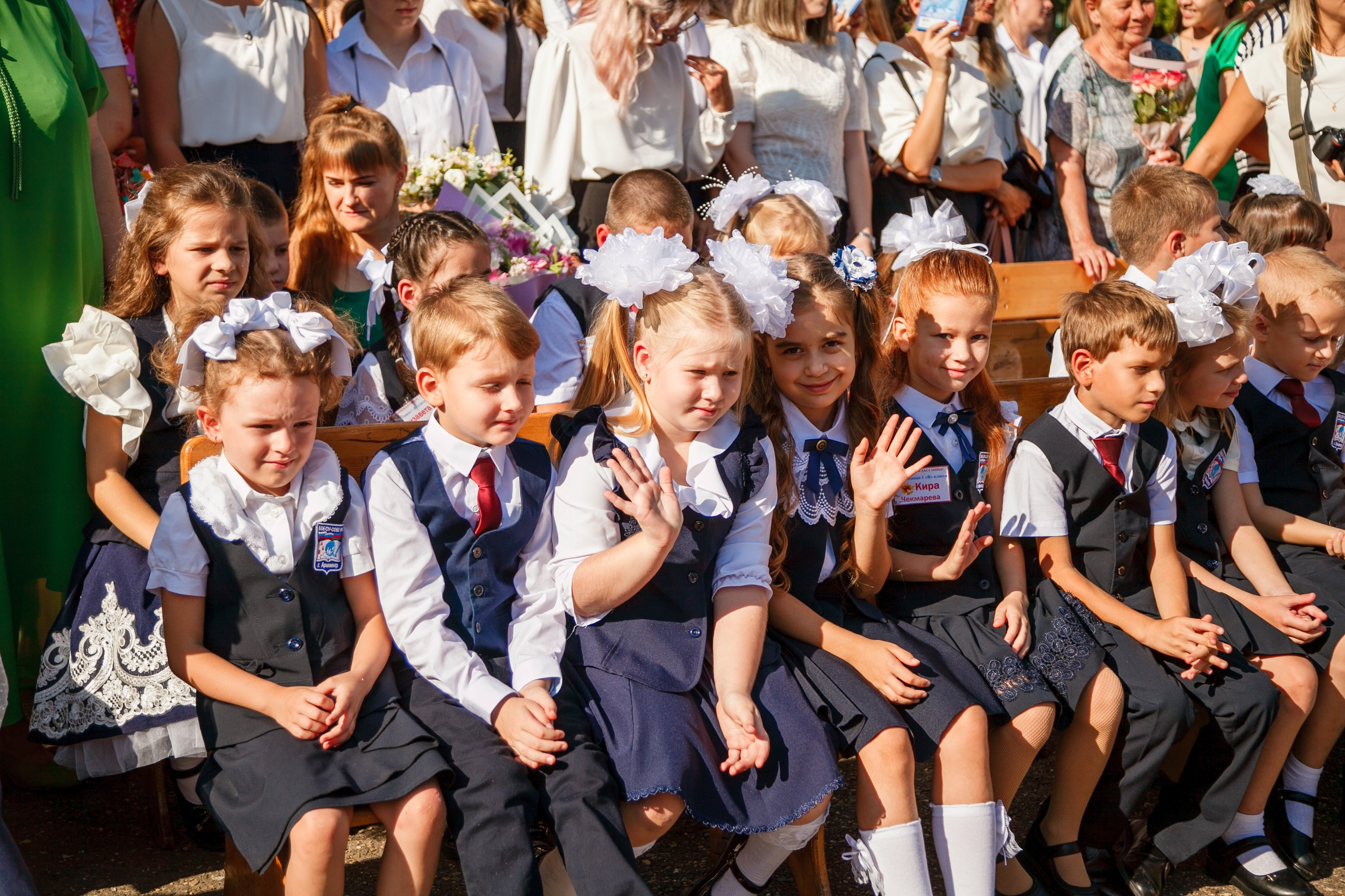 1 сентября линейка. Свадебный и семейный фотограф в Армавире