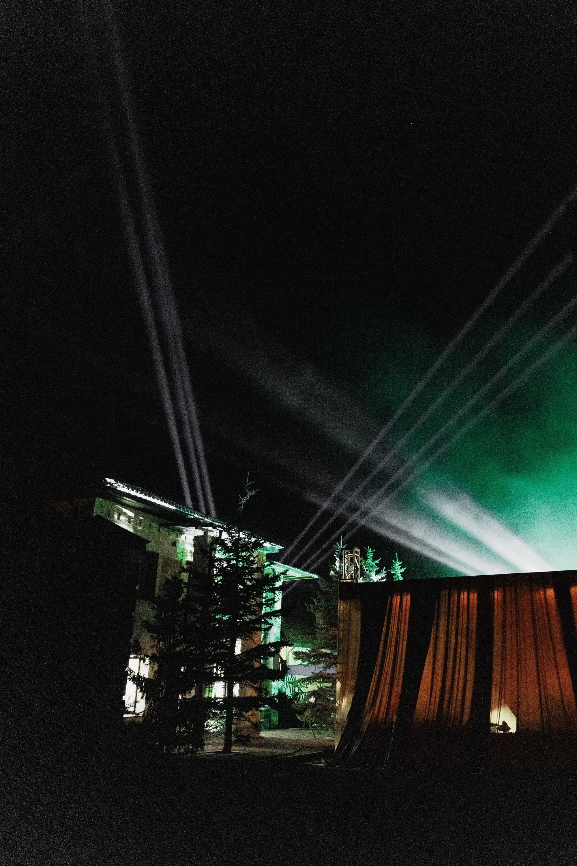 V&E | On The Moon. Свадебная фотография и видеосъёмка